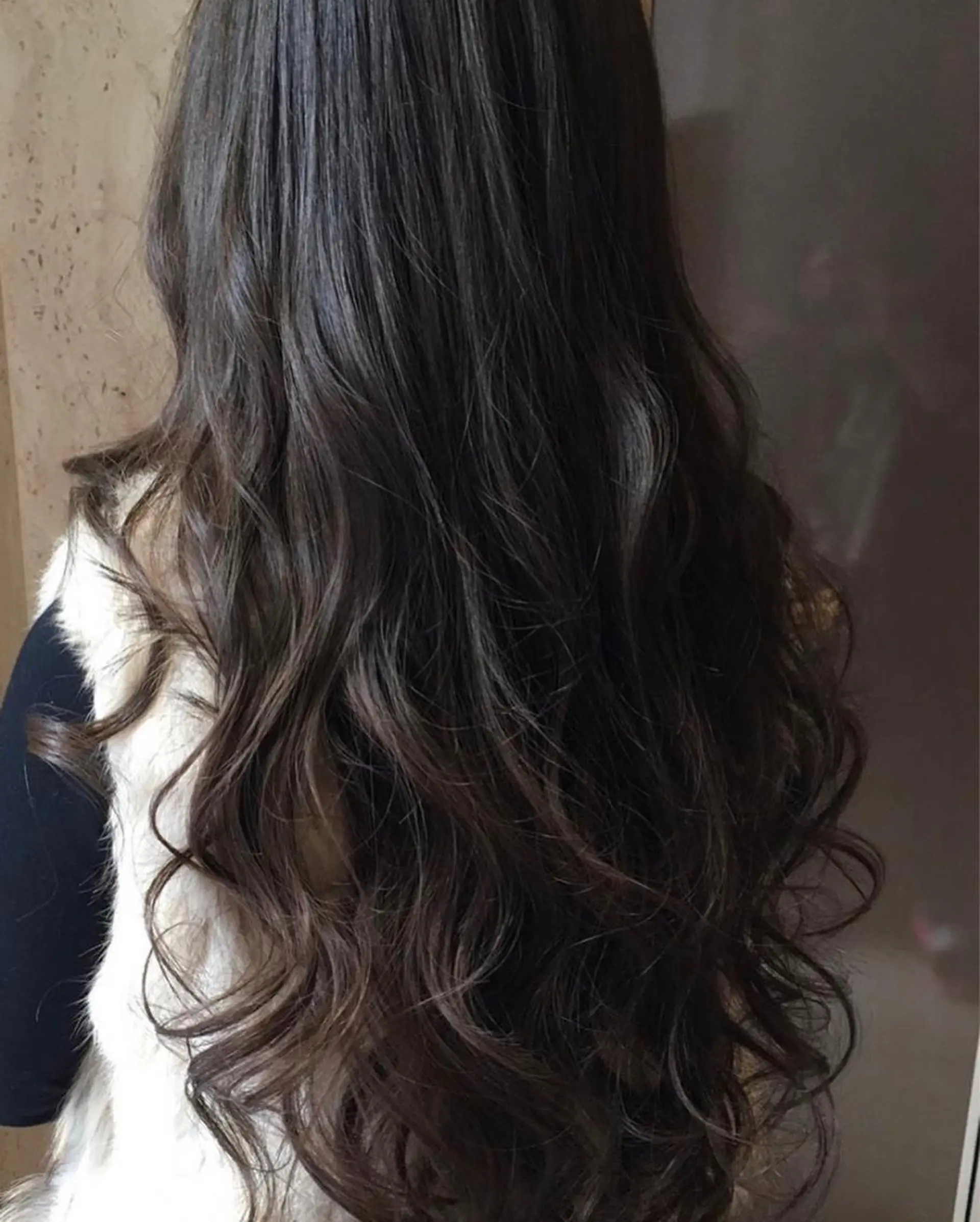 ロング カラー ヘアアレンジ 福壽 優奈のヘアスタイル