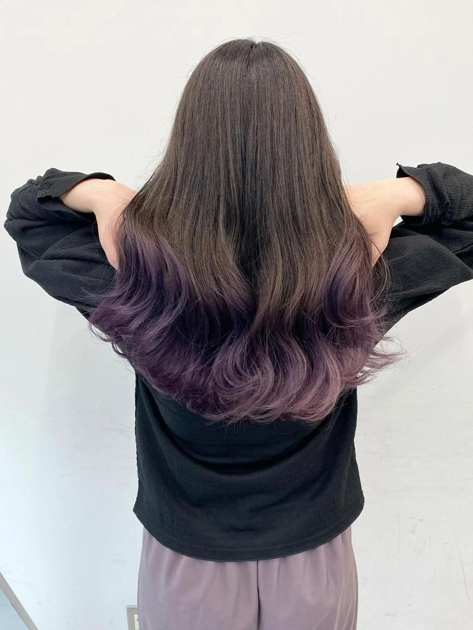 セミロング アッシュ アッシュブラック 公式 Ease by amble luxeのヘアスタイル