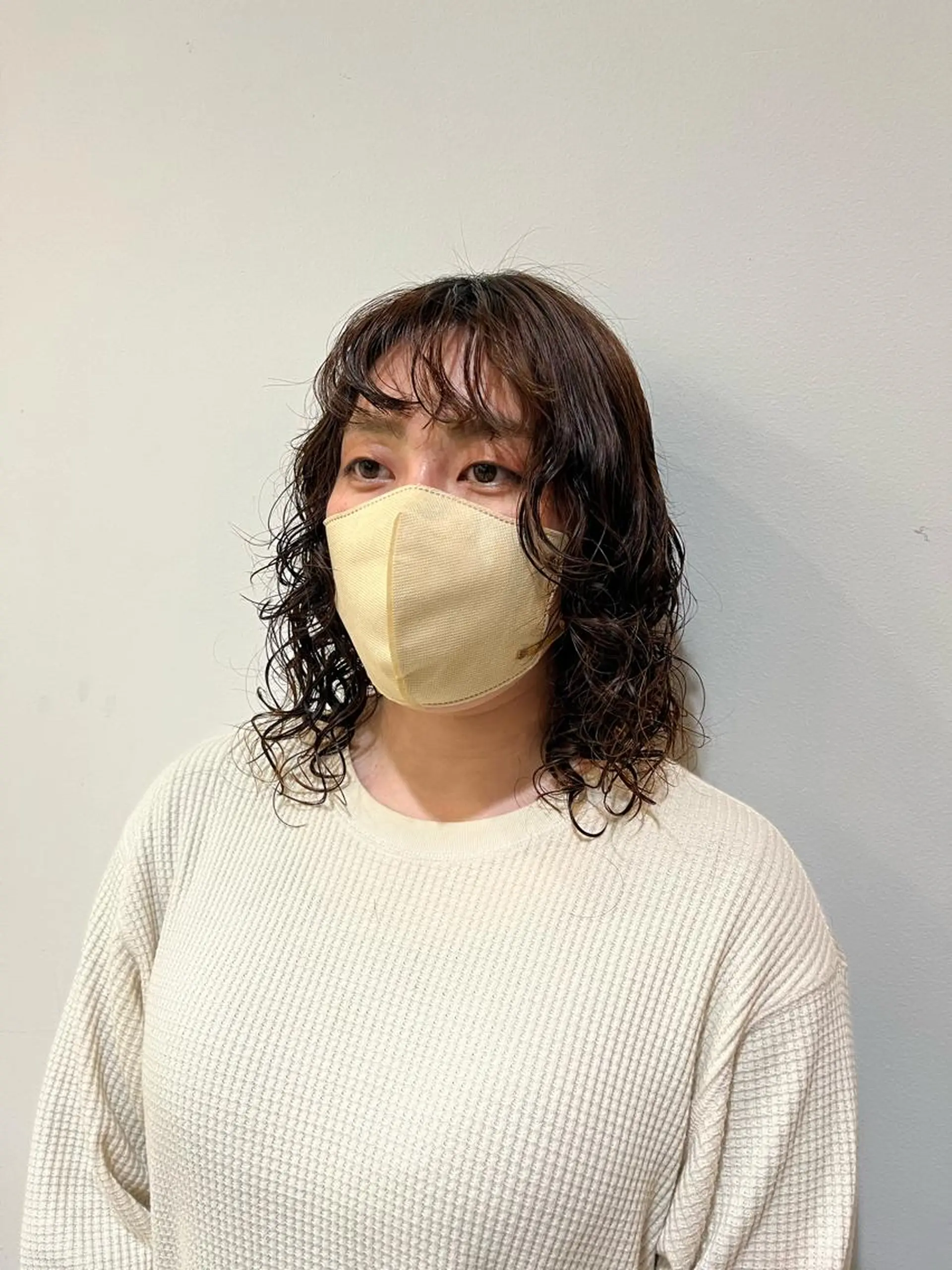 ミディアム 顔周りカット レイヤーカット 西崎 満里奈のヘアスタイル