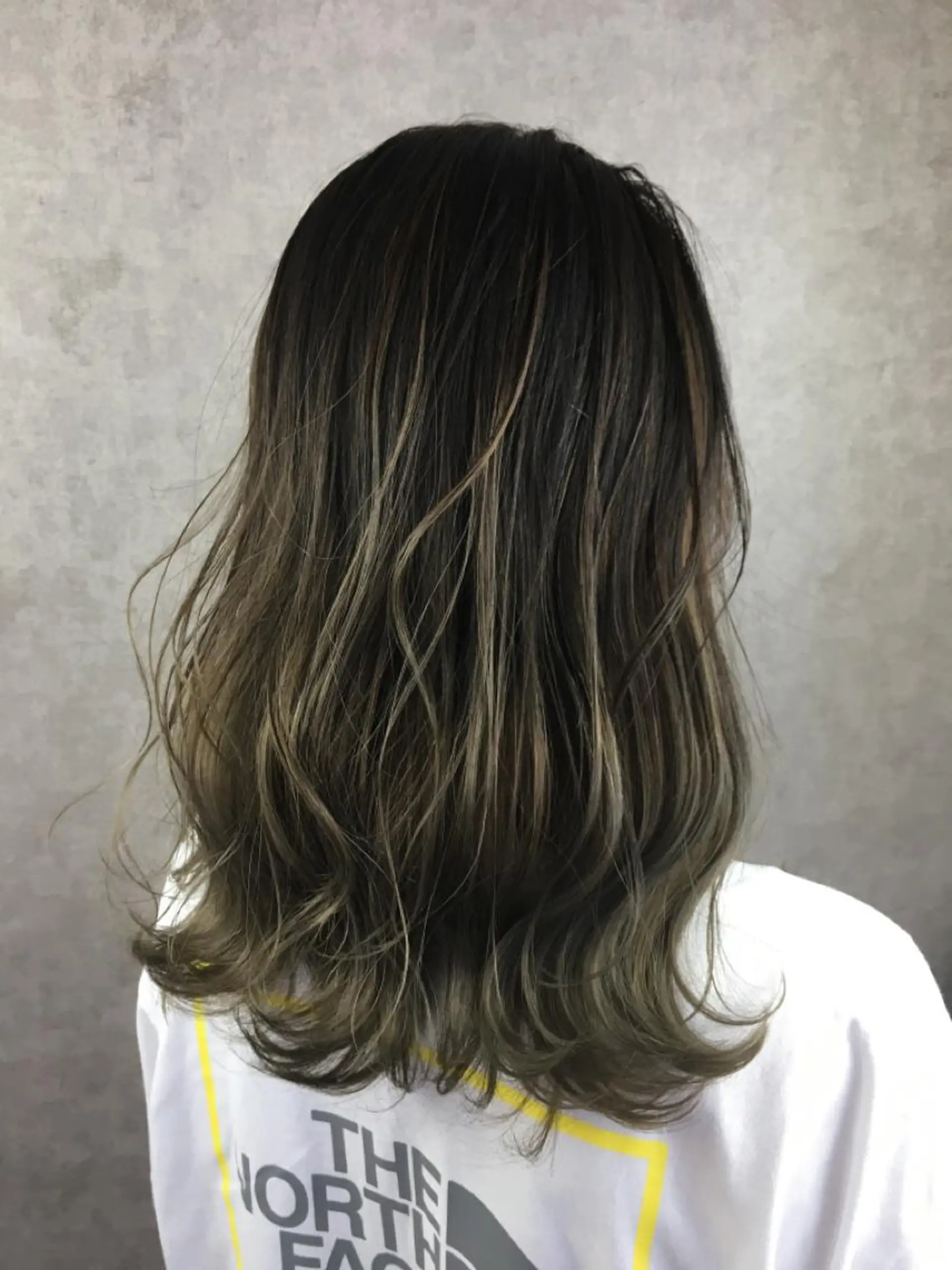 ミディアム カラー ツイストスパイラル パーマ🟡KYOUのヘアスタイル