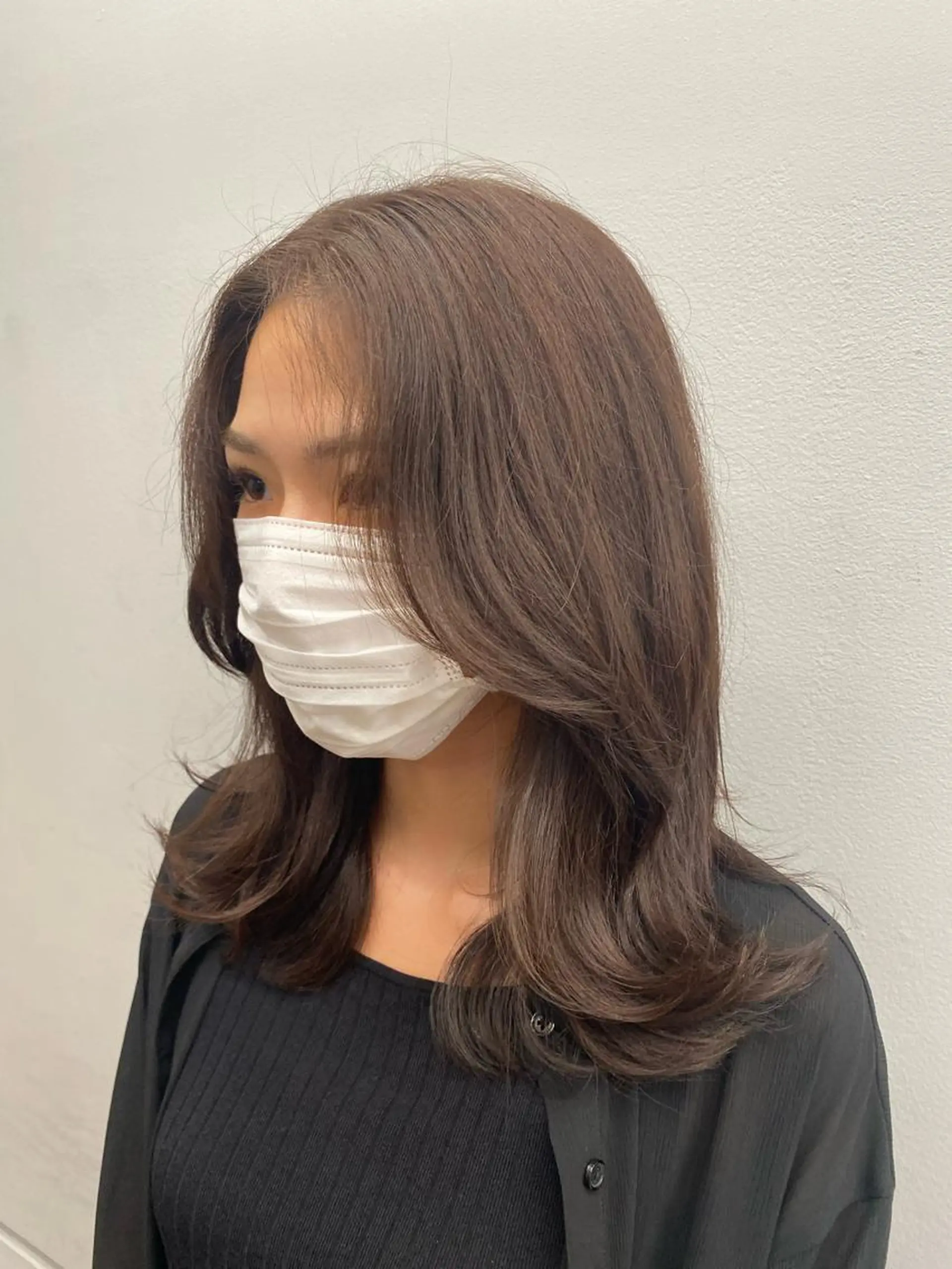 セミロング 韓国ネイル🤍 イワサキ　リコ🍒のネイルデザイン