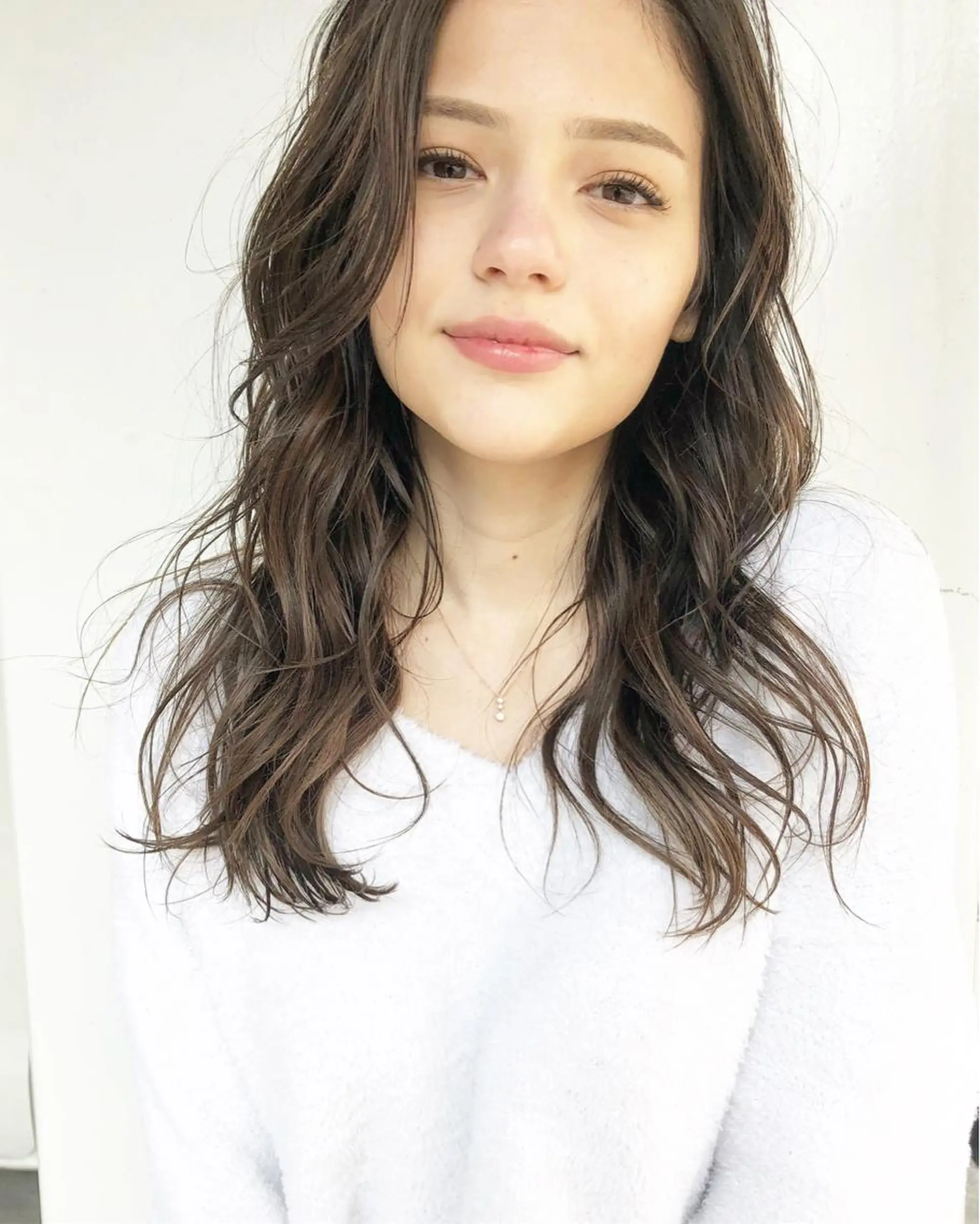 セミロング カラー ヘアアレンジ ヘアカラー トリートメント 韓国風×透明感カラー 髪質改善オタベシンヤのヘアスタイル