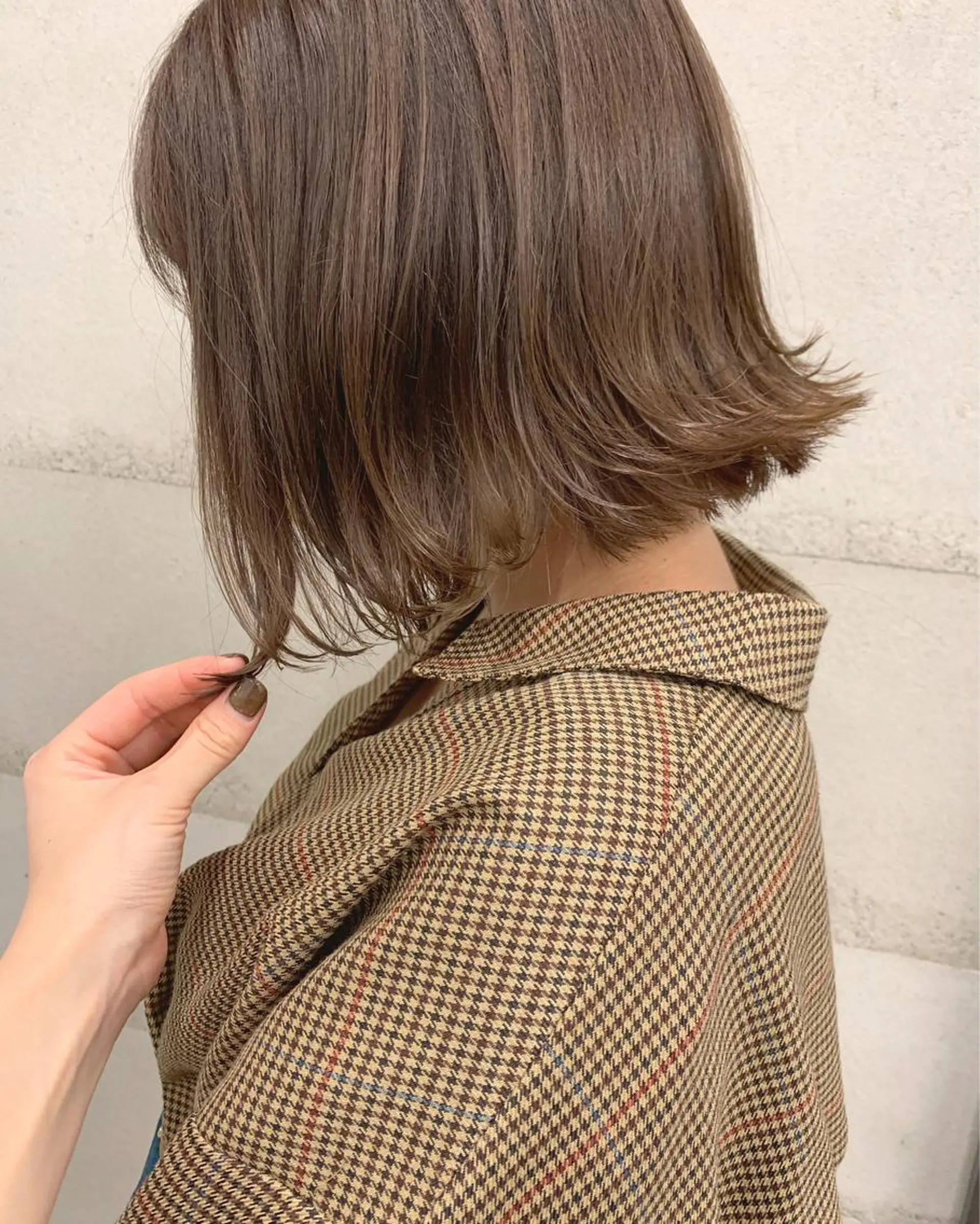 ショート カラー 透明感/オリーブ/ グレージュ/YUKAのヘアスタイル