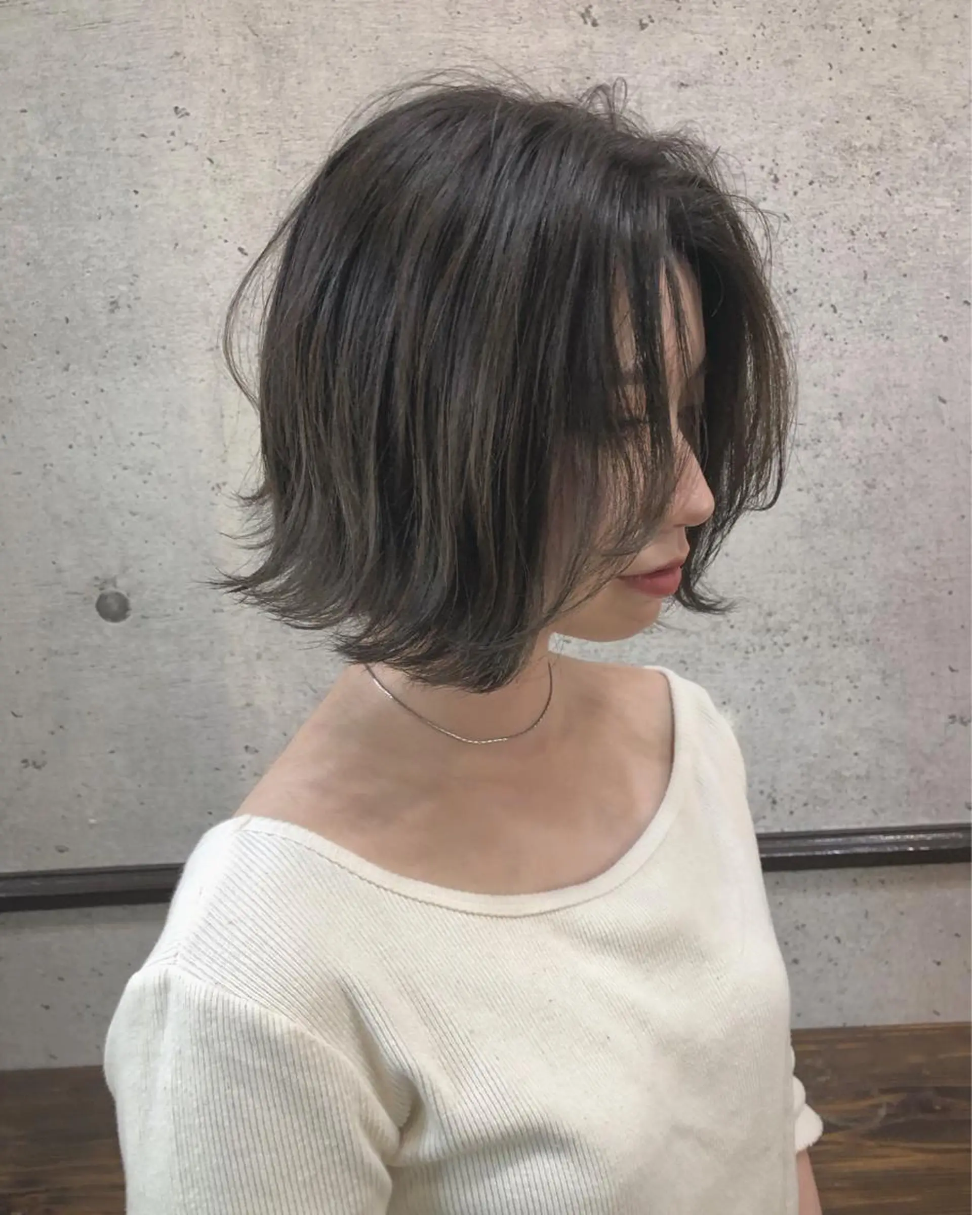 ショート カラー アッシュ カット ヘアカラー 江原 彩華のヘアスタイル