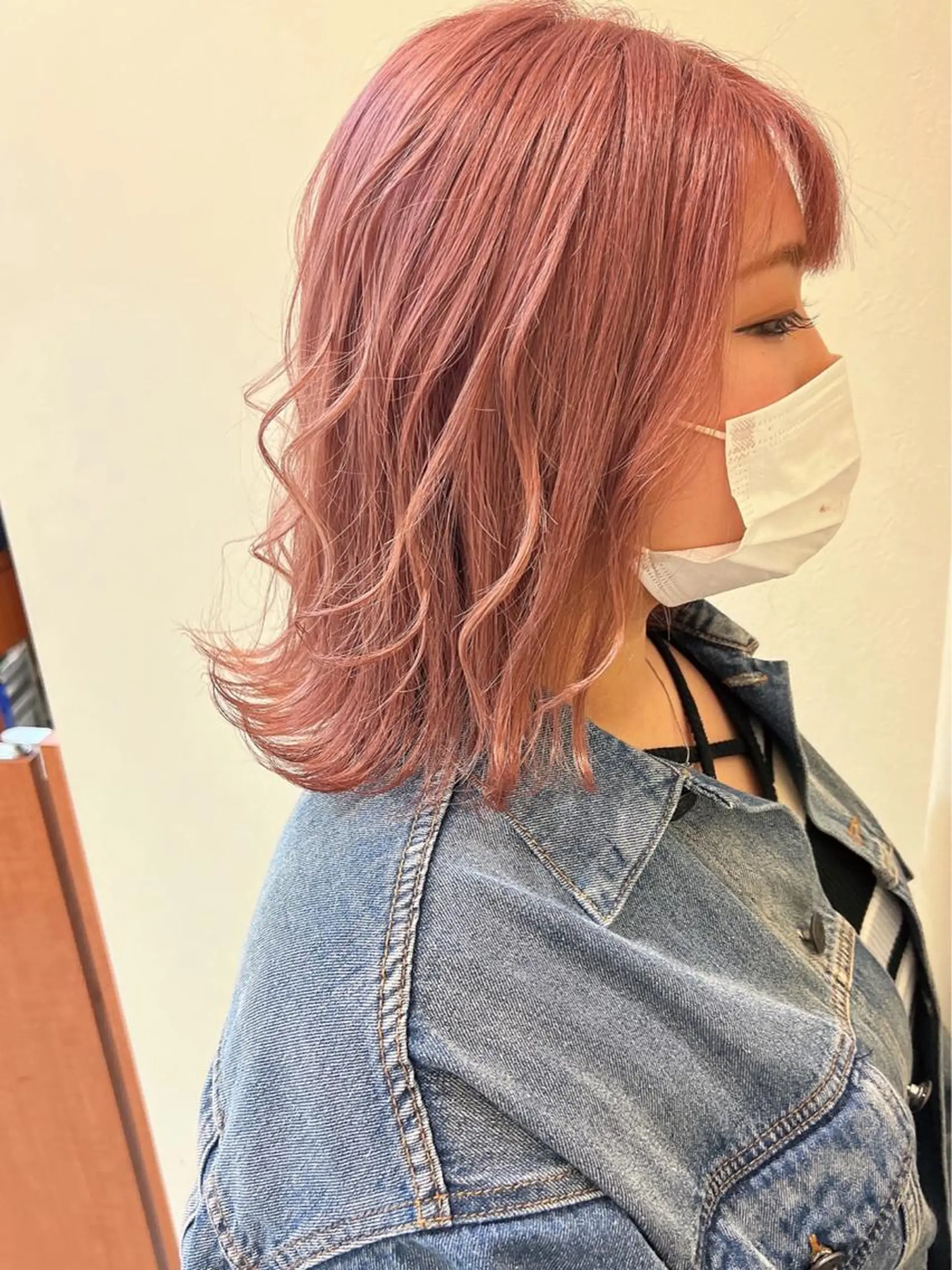 ミディアム カラー ヘアアレンジ ベージュカラー ピンクカラー ピンクベージュ エクステ＆カラー 特化F-card上通のヘアスタイル