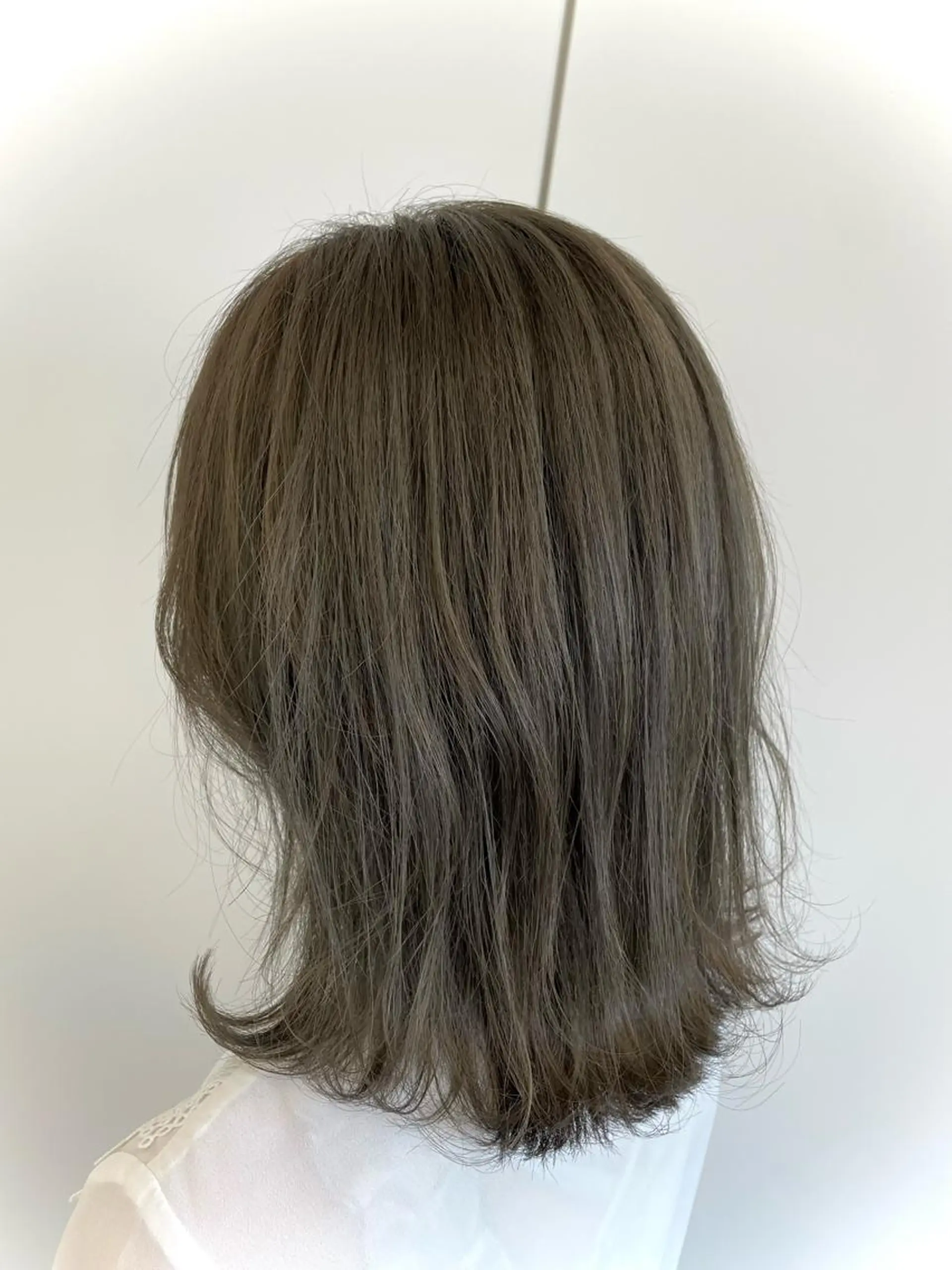 セミロング カラー ベージュカラー ブリーチ オリーブベージュ カット ヘアカラー トリートメント 🔶PAIR🔶 TAKAのヘアスタイル