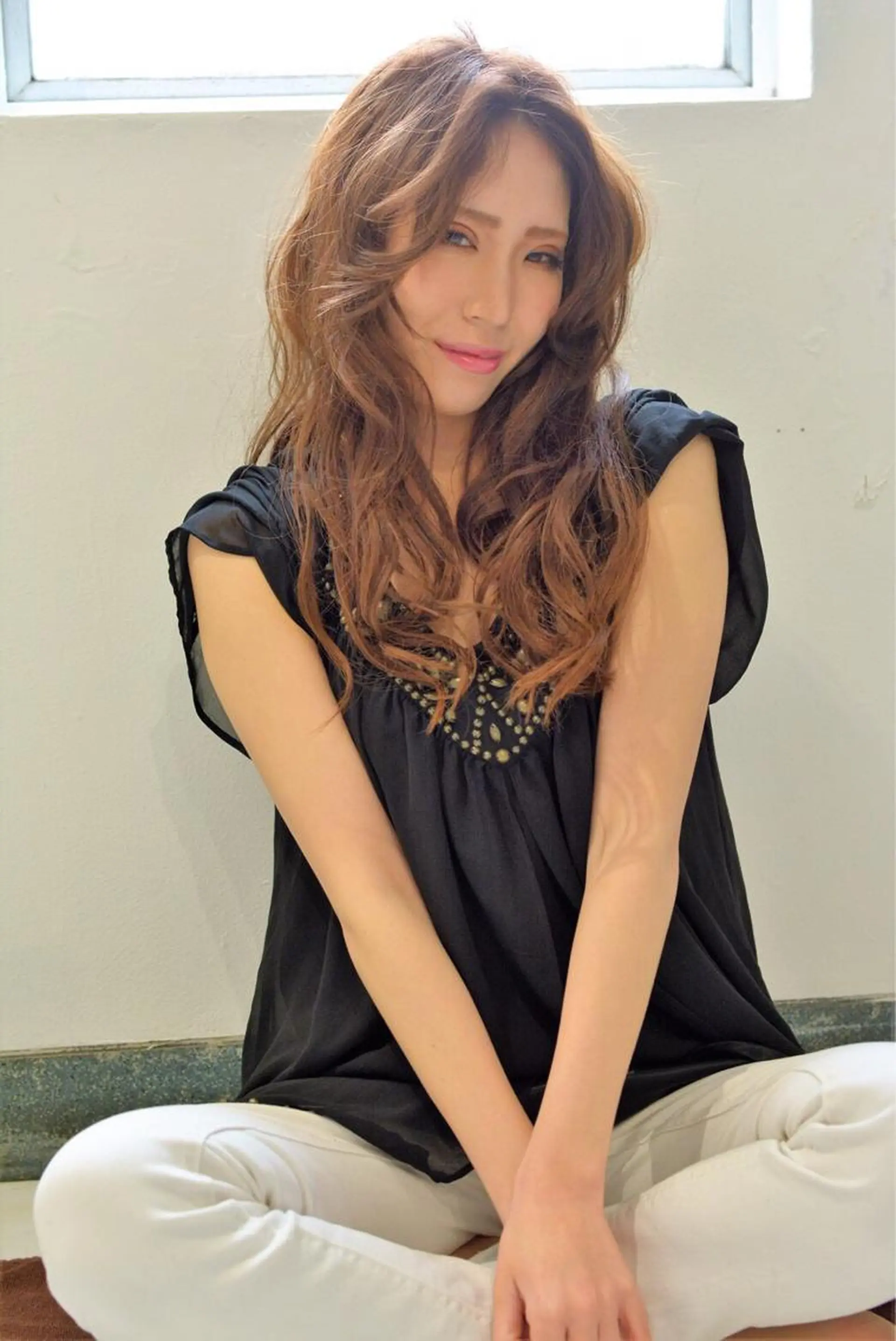 ミディアム セミロング カラー パーマ 髪質改善 ami byAbsoのヘアスタイル