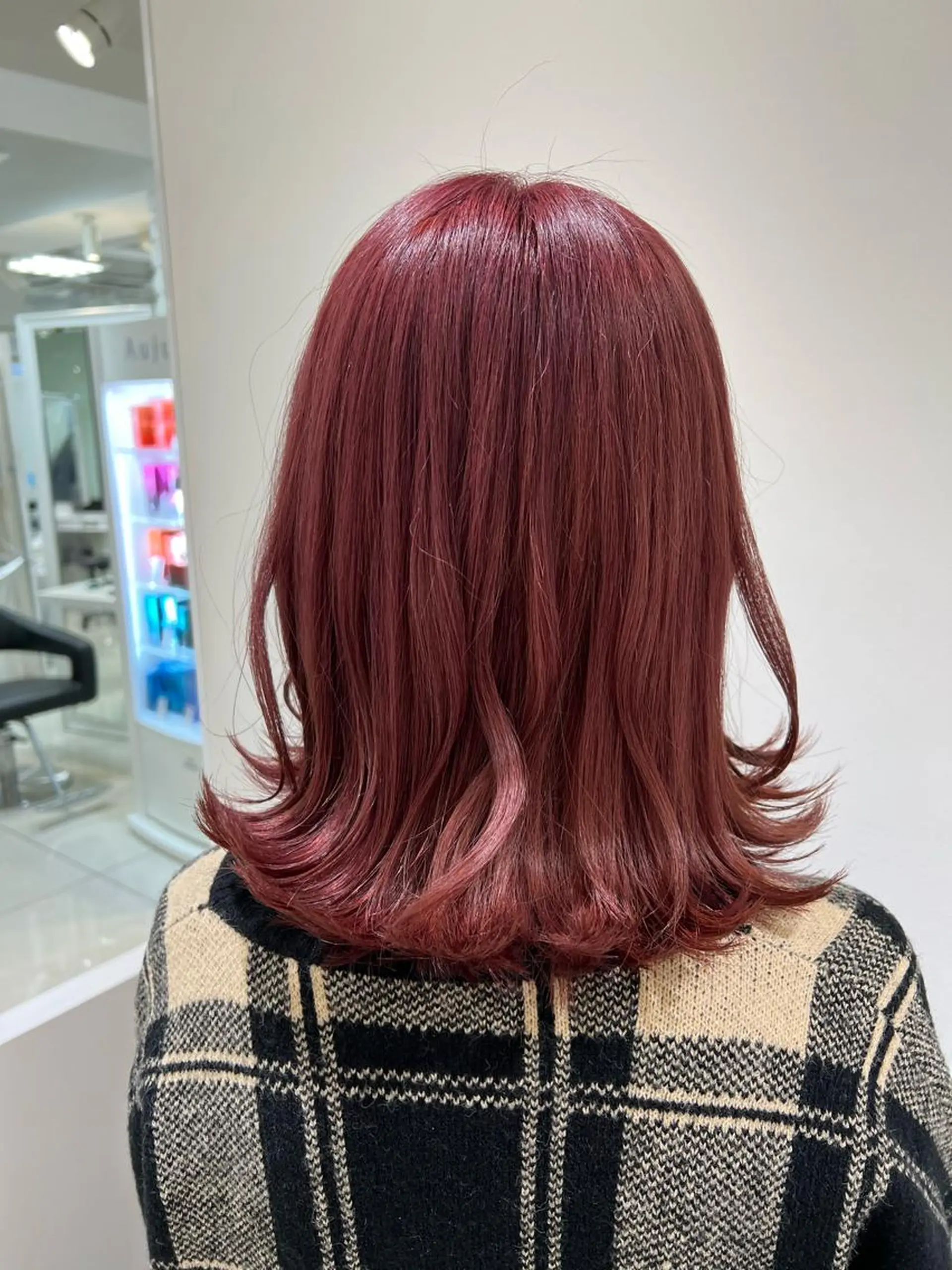 ミディアム カラー ボルドーカラー ピンクカラー ボブ 外ハネヘア ヘアカラー トリートメント 【暖色カラー特化】 中山由梨のヘアスタイル
