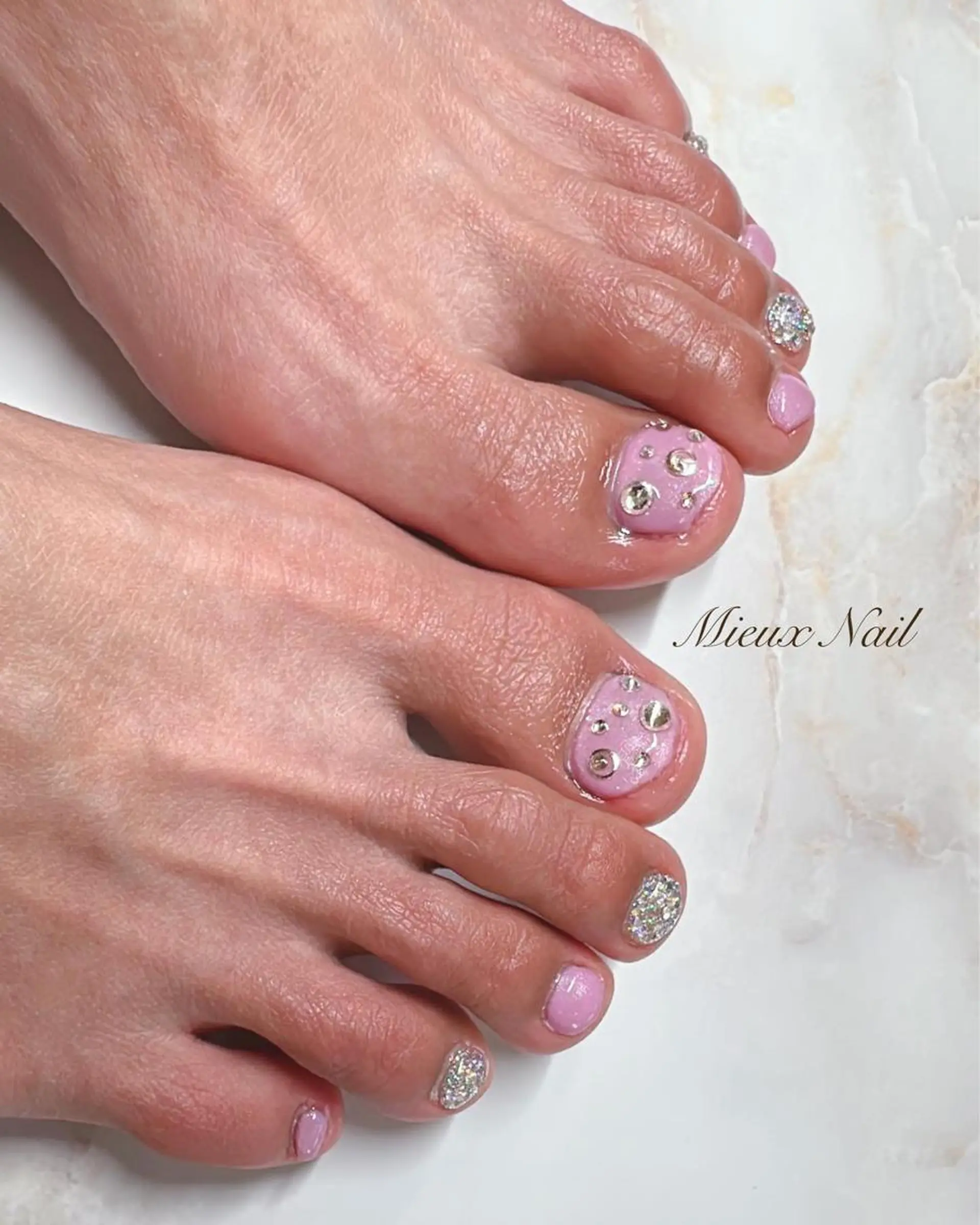 ネイル ブルー フットネイル ピンク シルバー シンプルネイル 市川 麻衣子のネイルデザイン