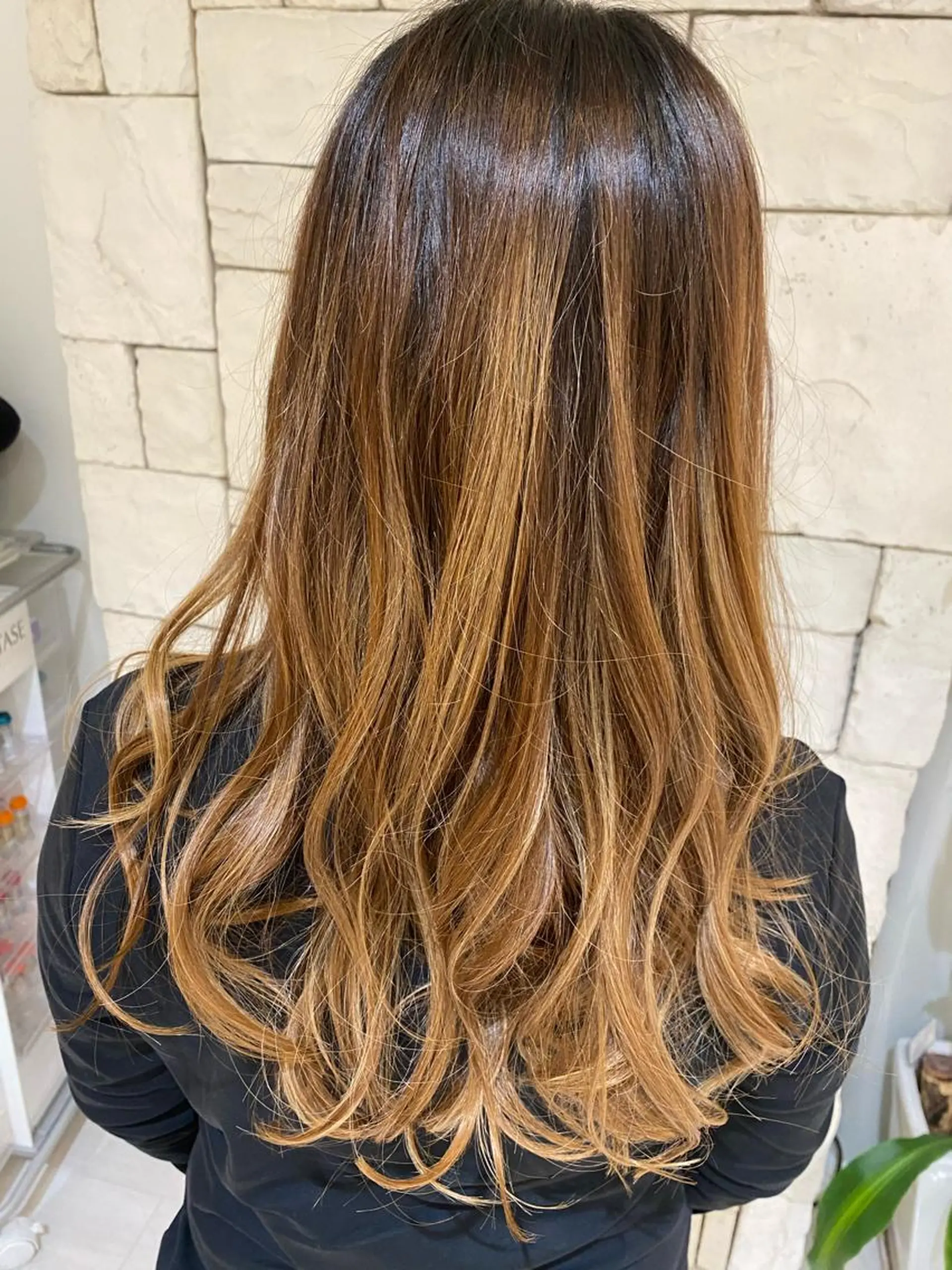 セミロング vaselines hair and more所属・大久保 奈美のヘアスタイル