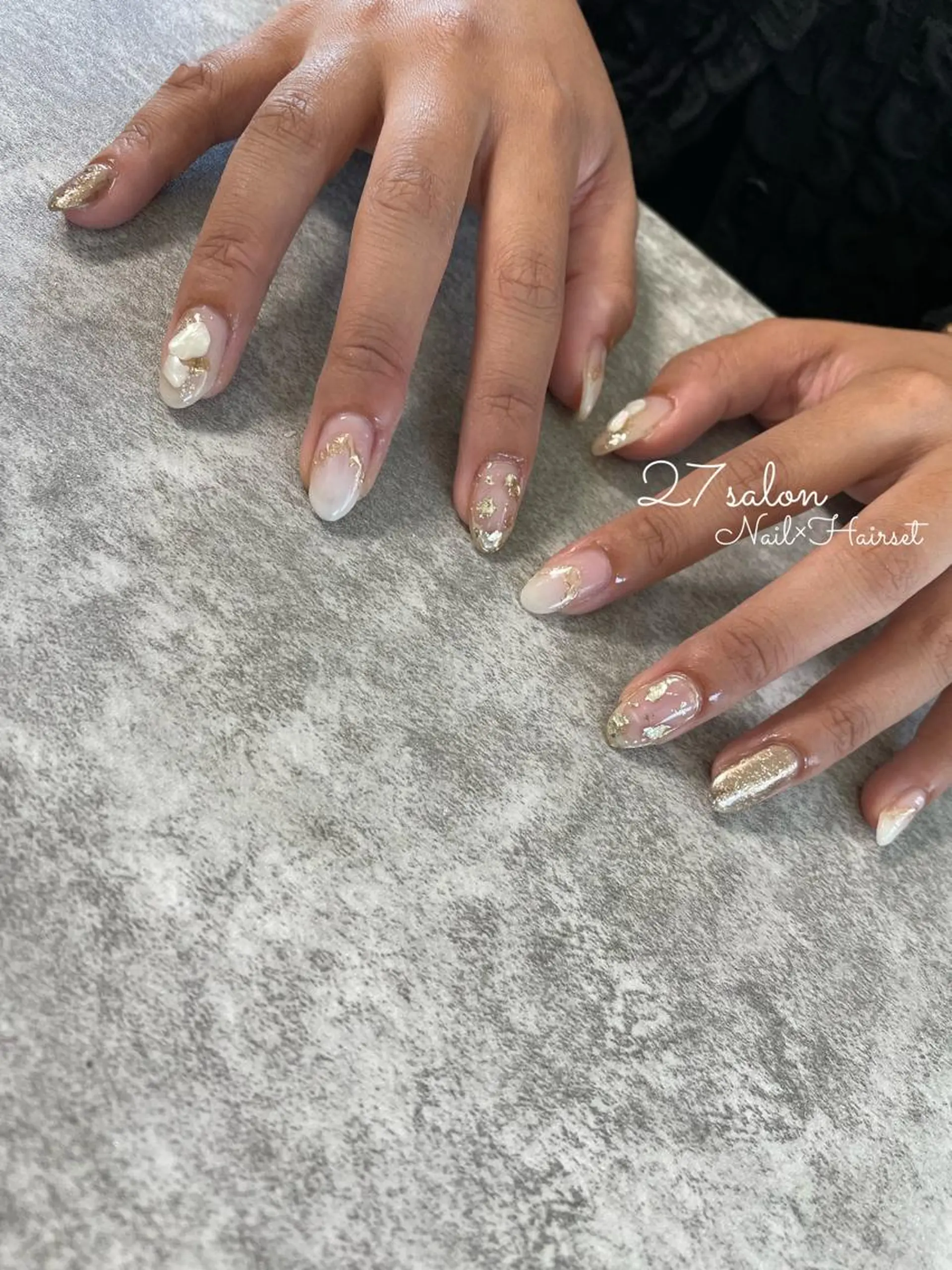 ネイル ゴールド ニュアンスネイル 27salon yuinaのネイルデザイン