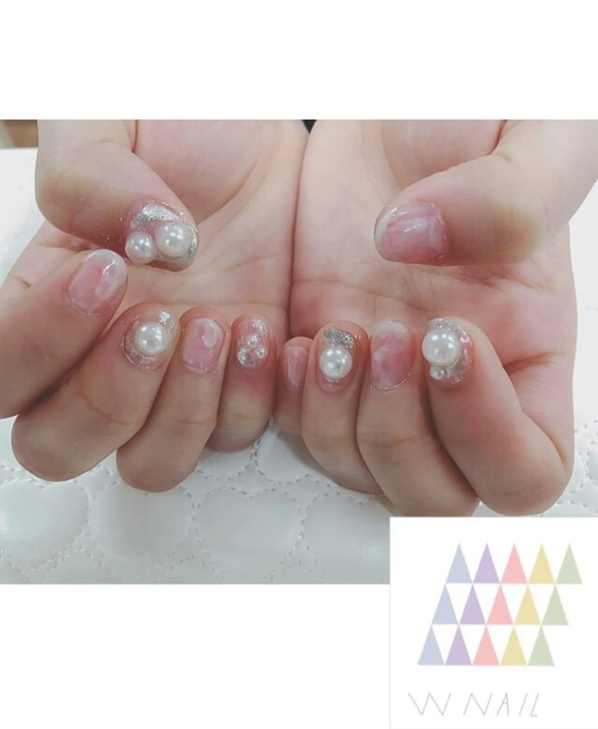 ネイル ジェルネイル ストーンネイル レイヤーカット 早崎太生のヘアスタイル