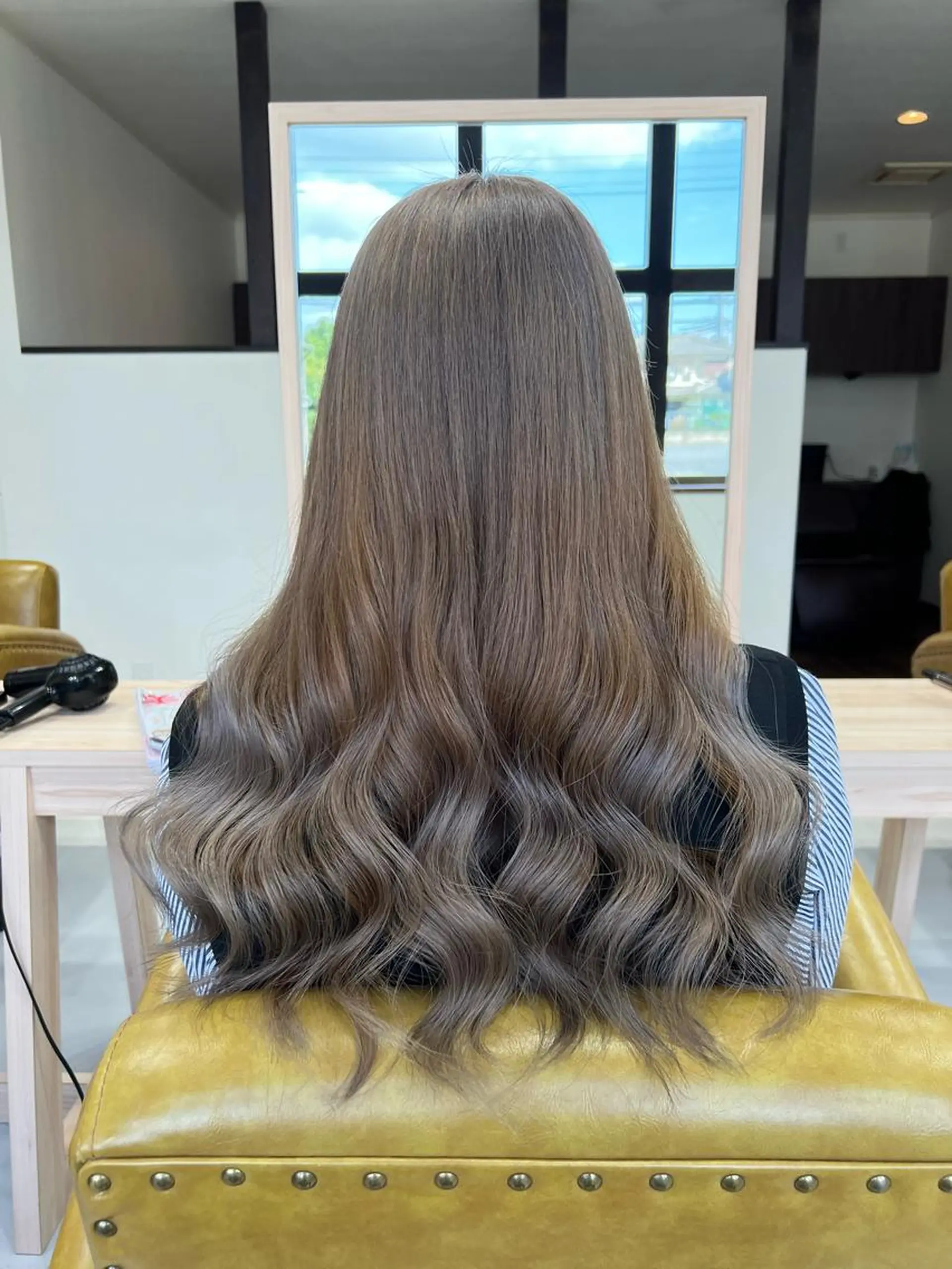 セミロング カラー 松本 菜那のヘアスタイル