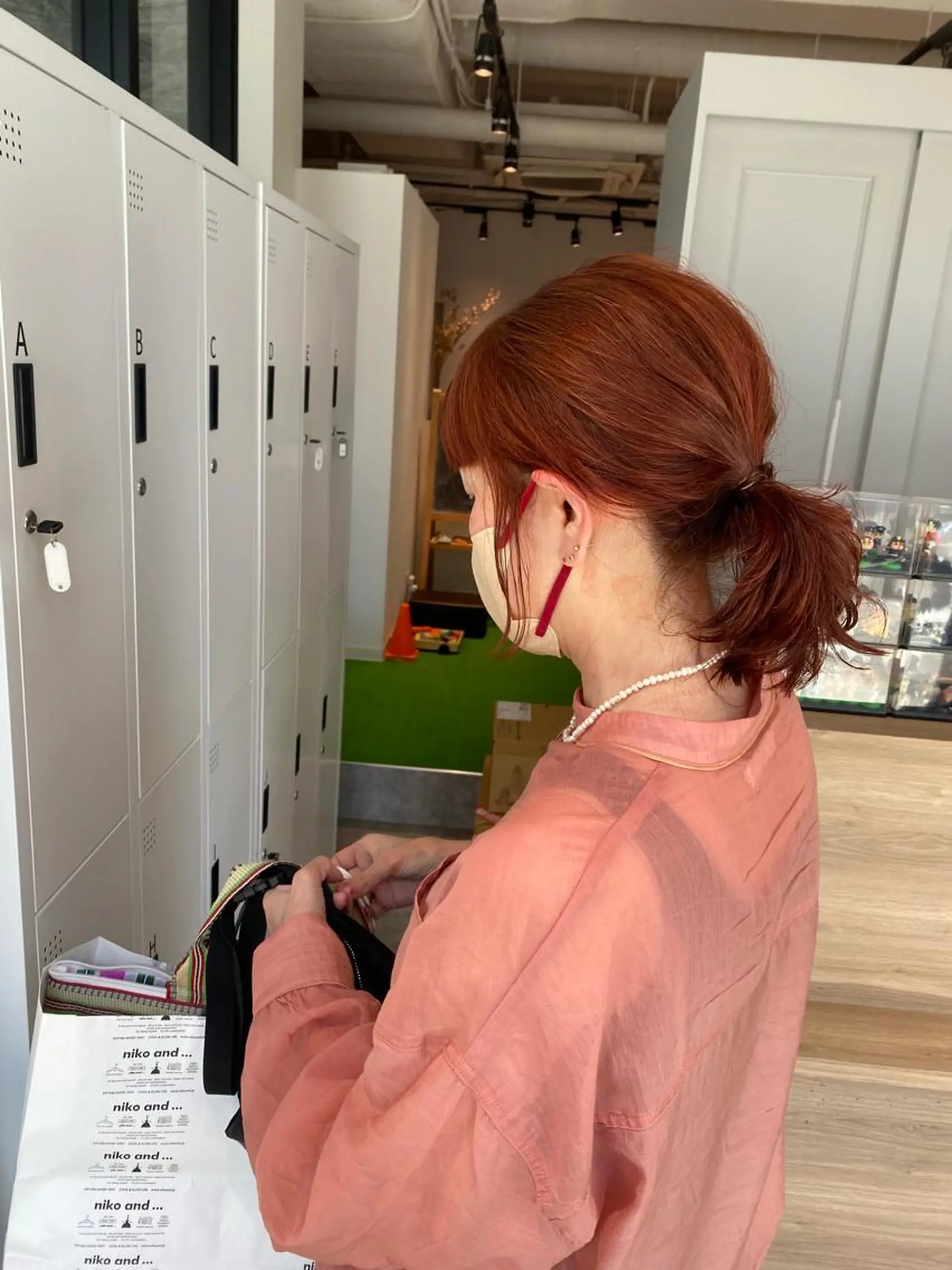 ミディアム カラー ブリーチ ブリーチなしカラー オレンジ カット ヘアカラー トリートメント オスズ 🎀´-のヘアスタイル