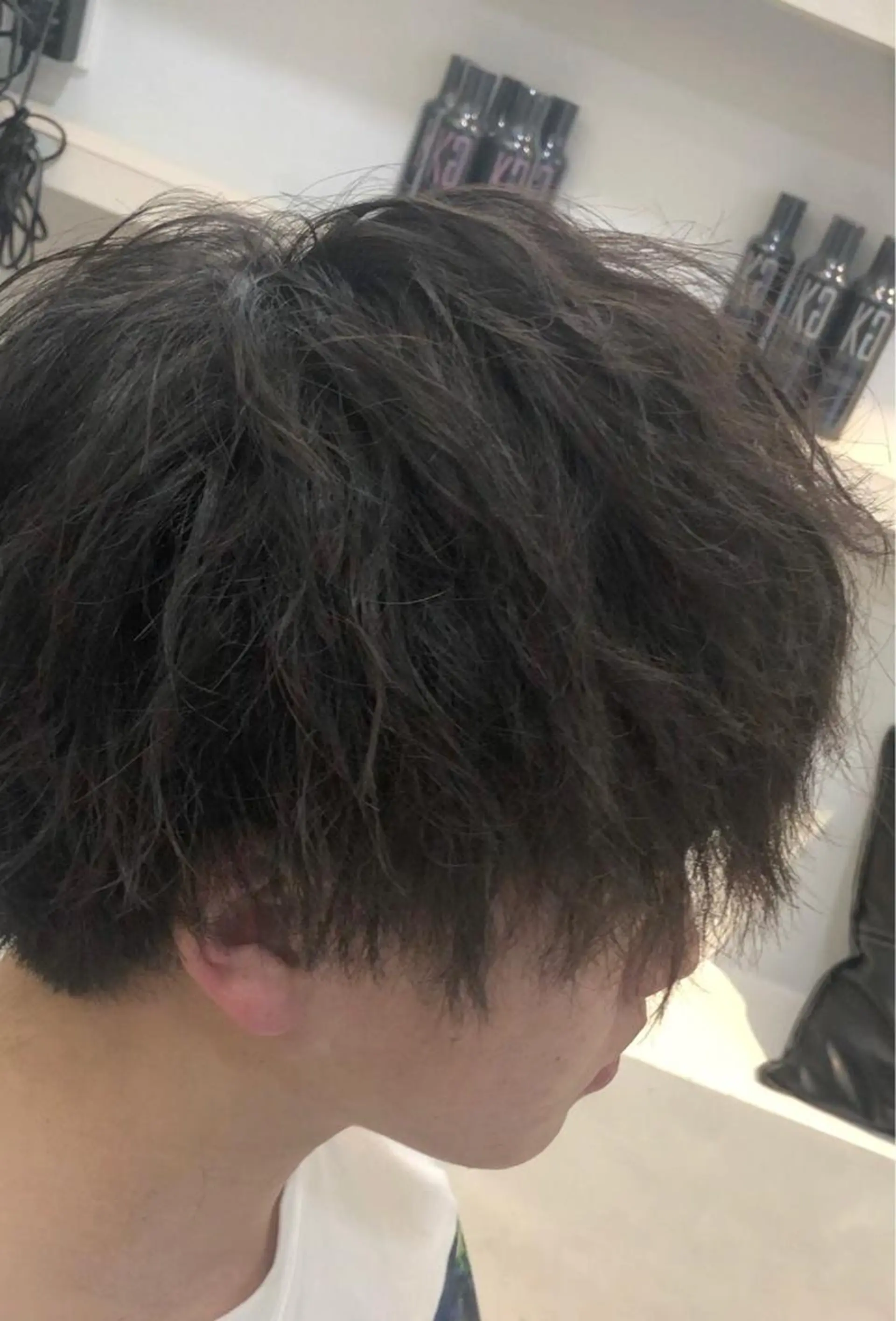 ミディアム パーマ メンズ ミディアムパーマ メンズパーマ ツイストスパイラルパーマ スパイラルパーマ カット パーマ 韓国風メンズ/毛流れ ヘアなら須田龍世のヘアスタイル