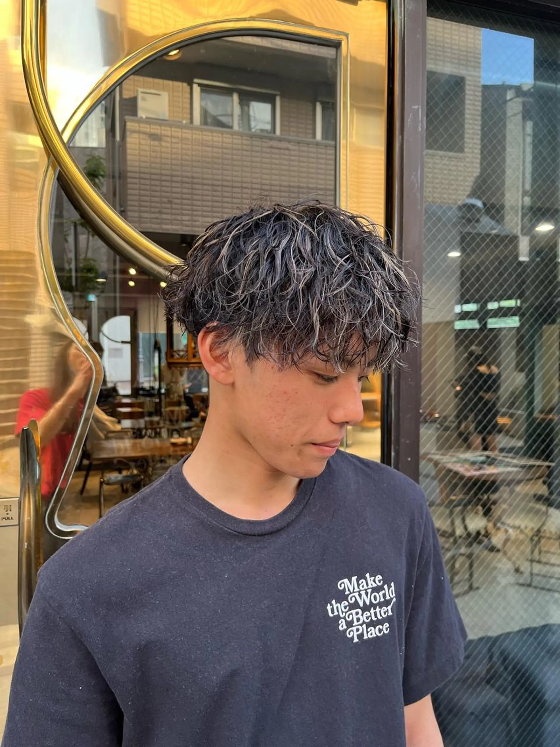 カラー メンズ メンズメッシュ 波巻きパーマ ブロンド メッシュ ホワイトブロンド カット ヘアカラー トリートメント DX所属・✨メンズスタイル✨ Daiのヘアスタイル