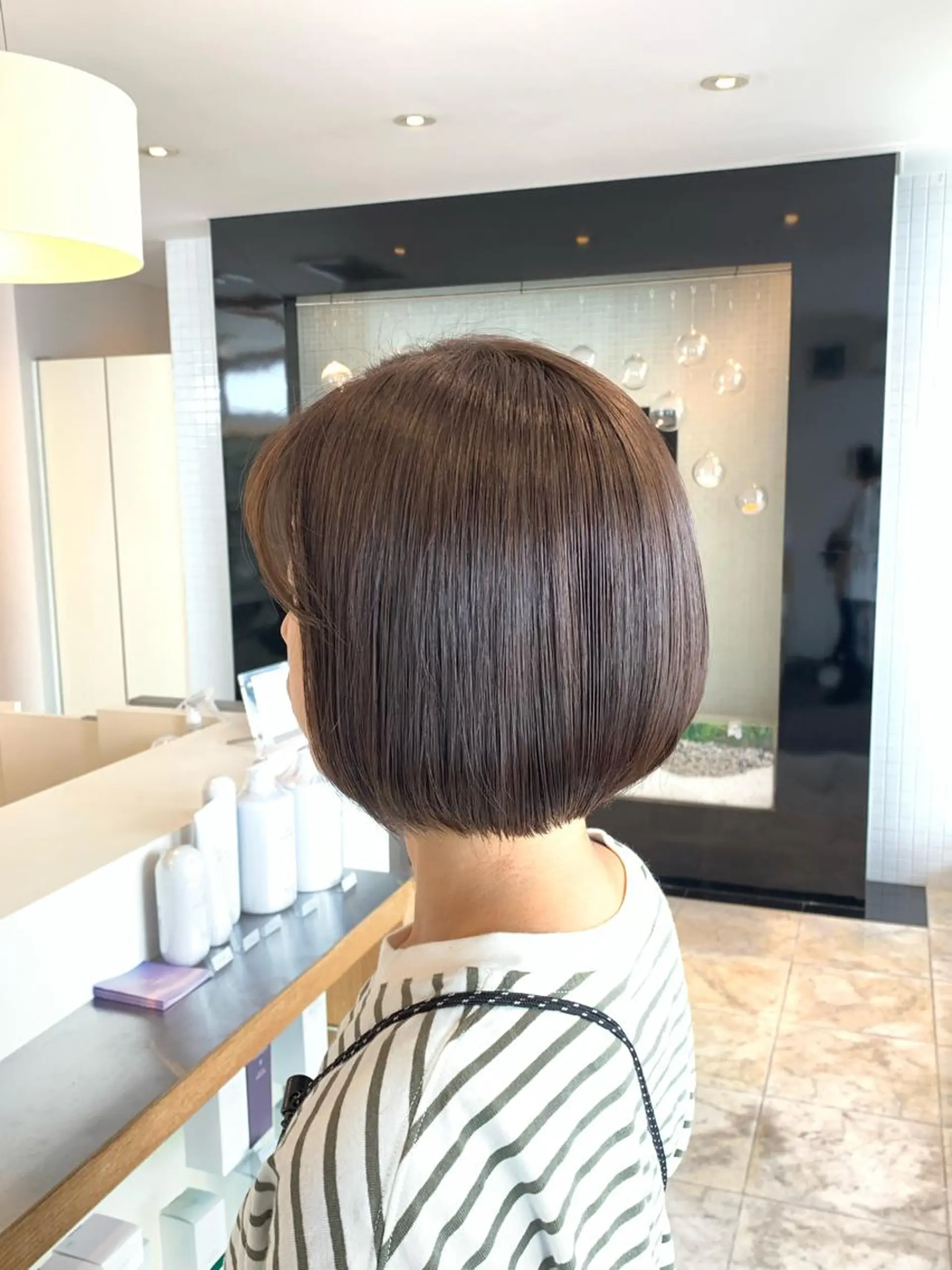 ショート レイヤーカット 名竹聖治/透明感 カラー/縮毛矯正のヘアスタイル