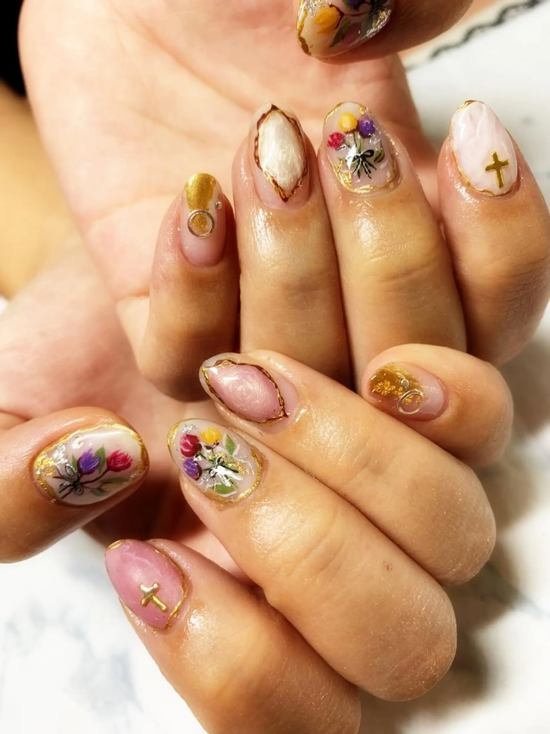 ネイル 菅野 愛花のネイルデザイン