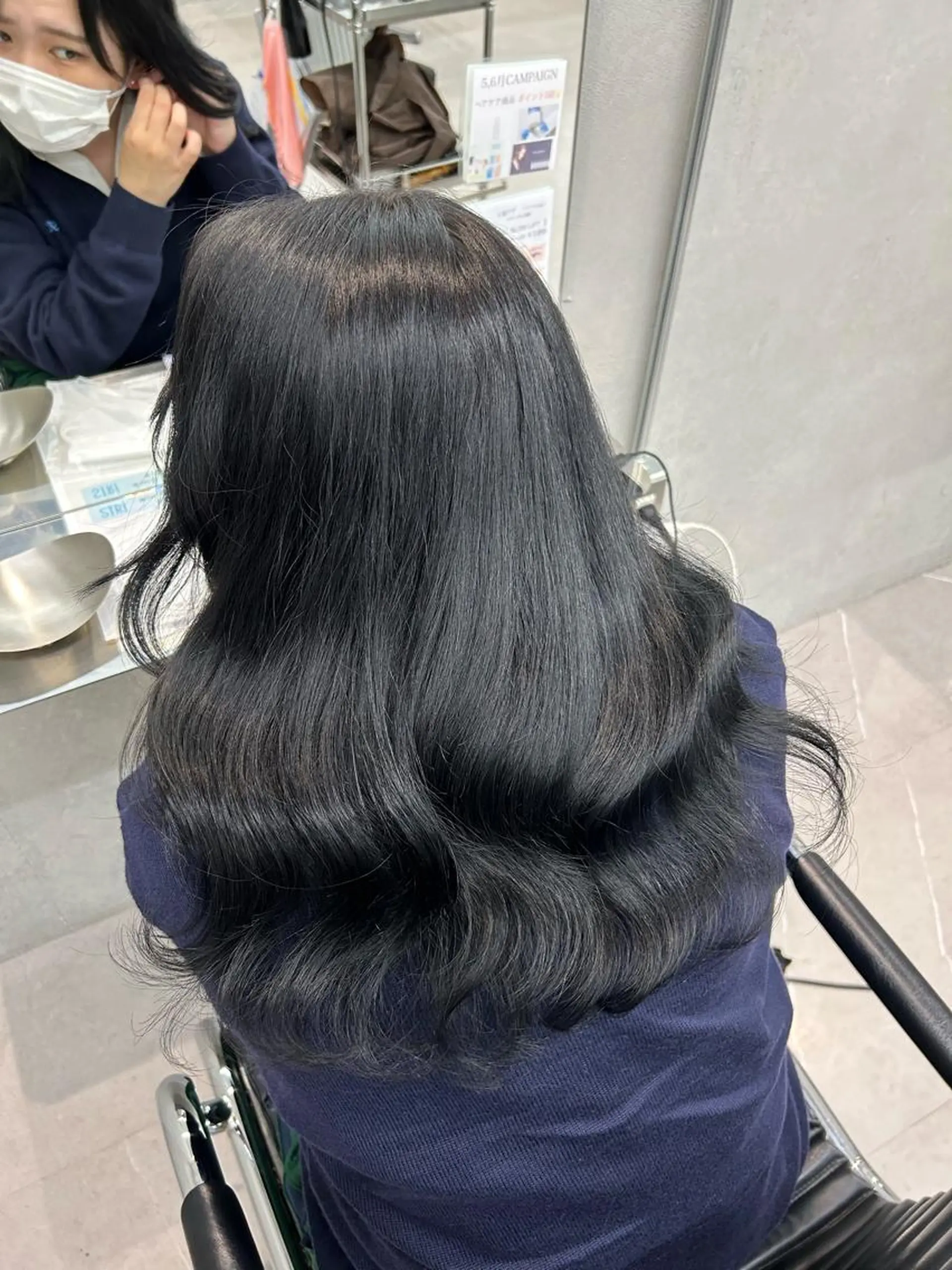 ロング カラー IO イオリのヘアスタイル