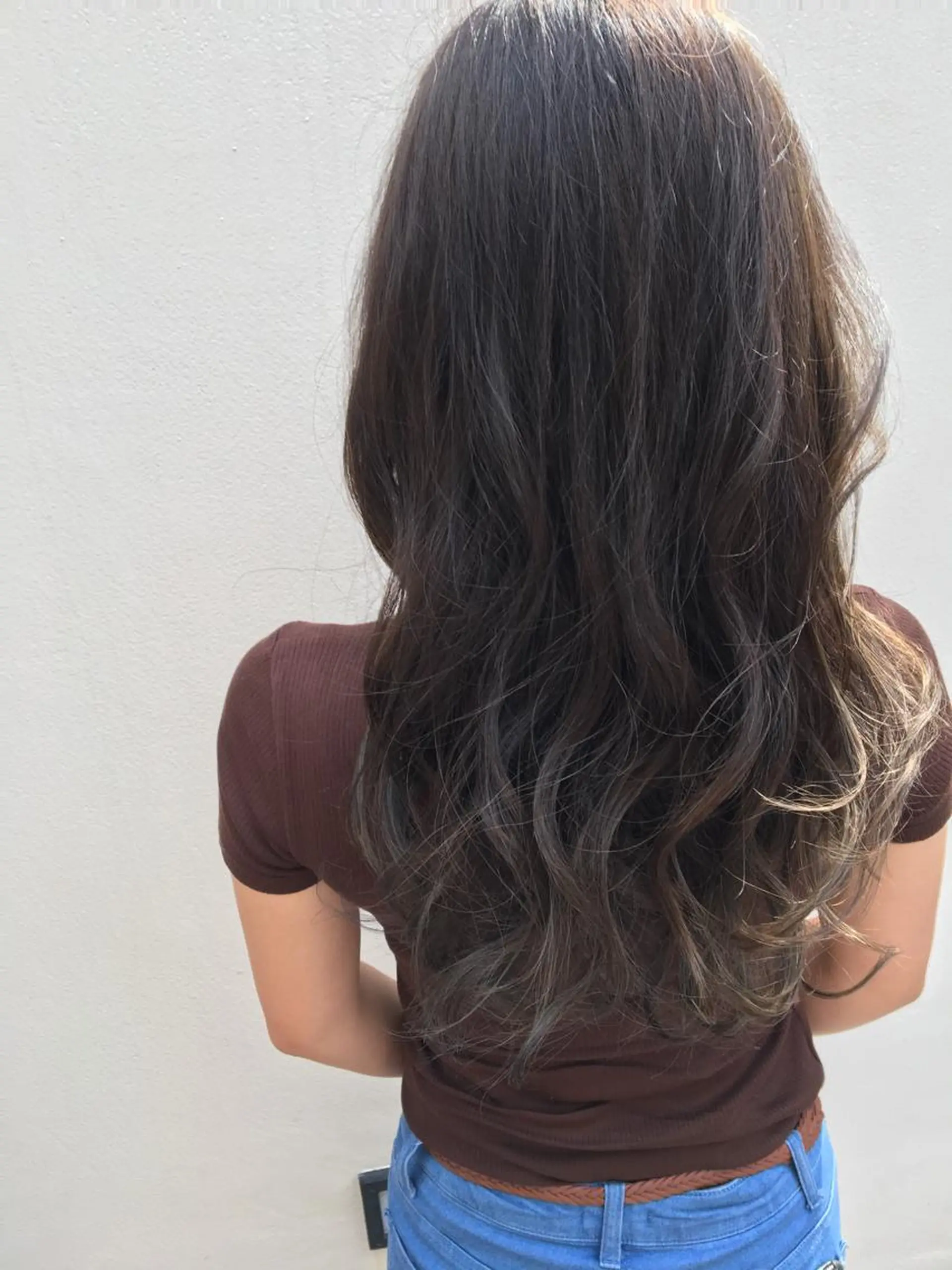 セミロング カラー THE DAY所属・AKI HASHIMOTOのヘアスタイル