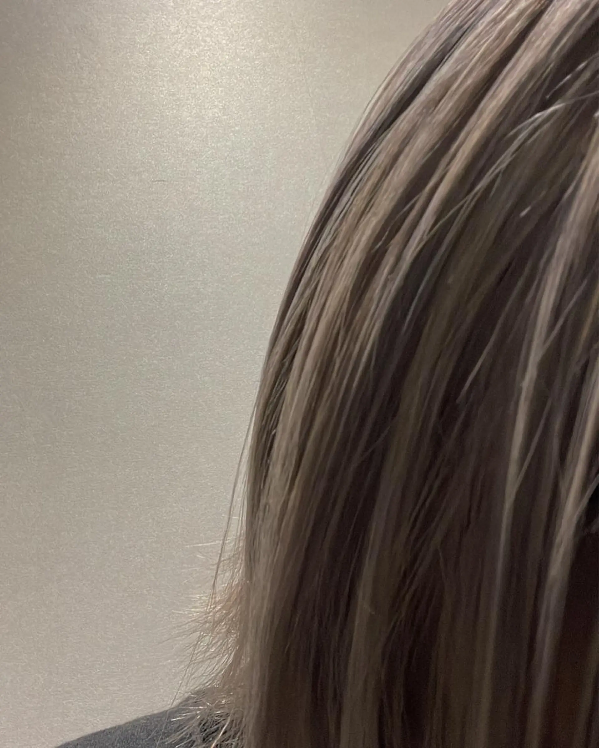 ミディアム カラー アッシュ ブリーチ ケアブリーチ ショコラグレージュ ダークアッシュ 韓国風/オシャレ /縮毛矯正/滝口琴未のヘアスタイル