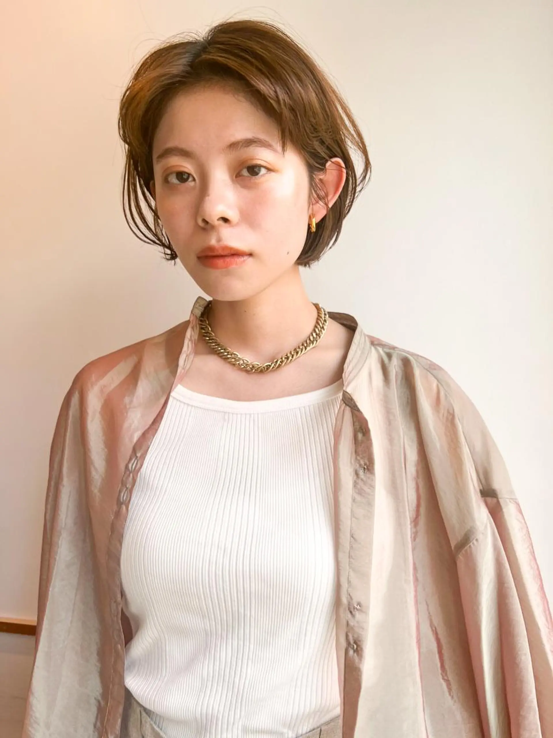 ミディアム パーマ カラー ショートボブ ミディアムパーマ アディクシーカラー ブリーチ ケアブリーチ カット ヘアカラー トリートメント CEINE OURのヘアスタイル