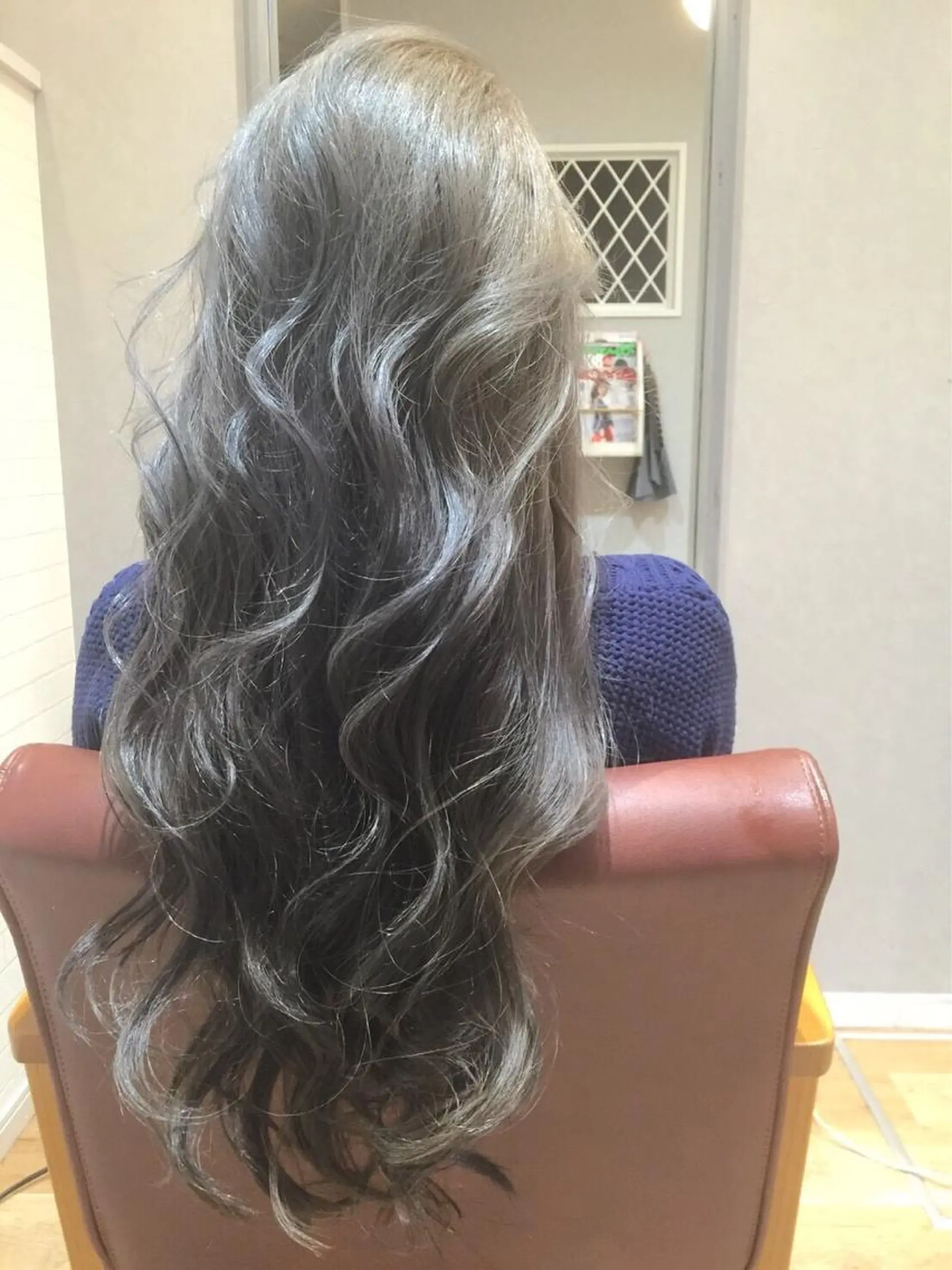 カラー 磧本 祐里恵のヘアスタイル