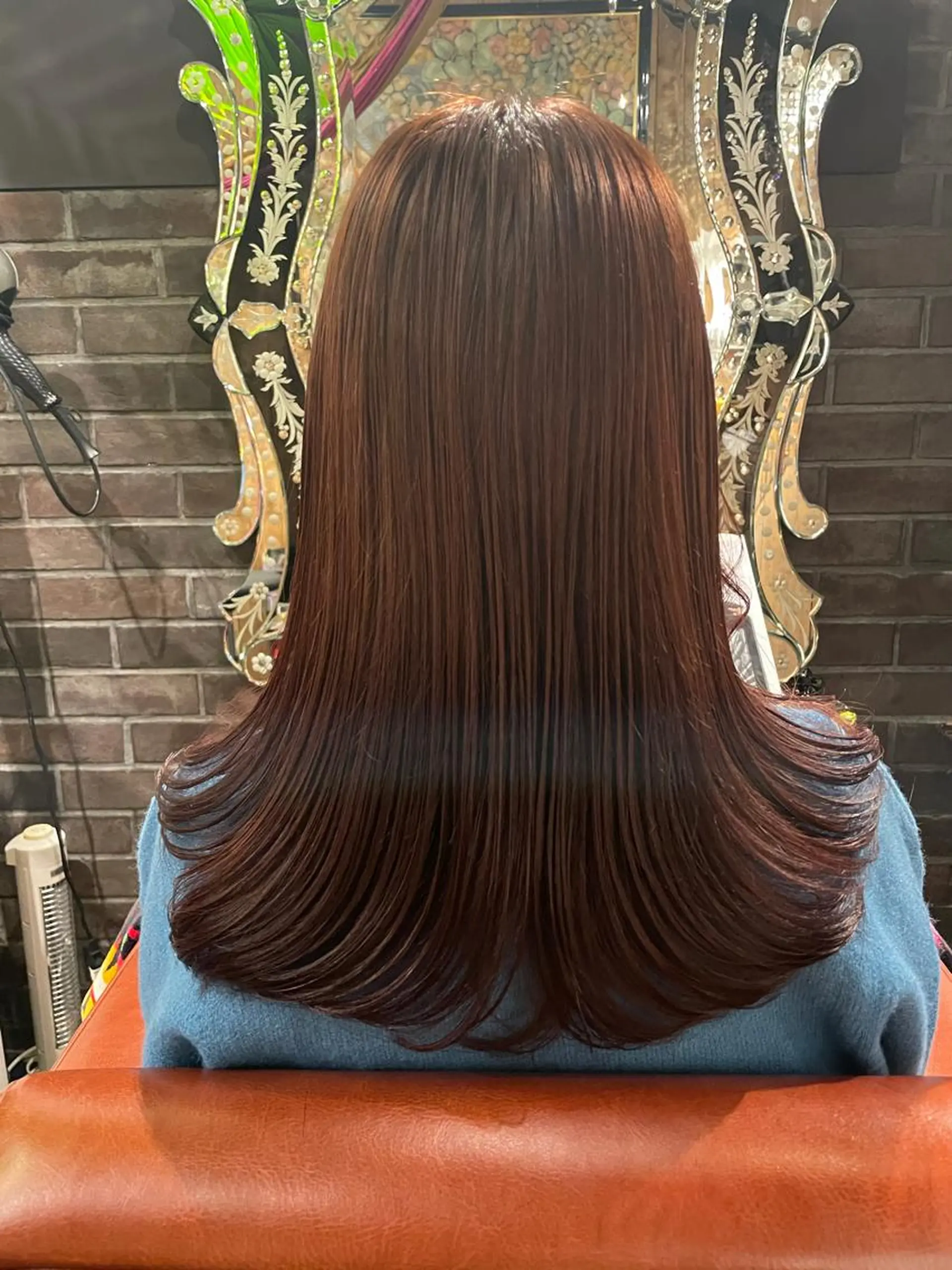 セミロング カラー ピンクカラー トリートメント ヘアカラー アフィロス所属・五十嵐 舞のヘアスタイル