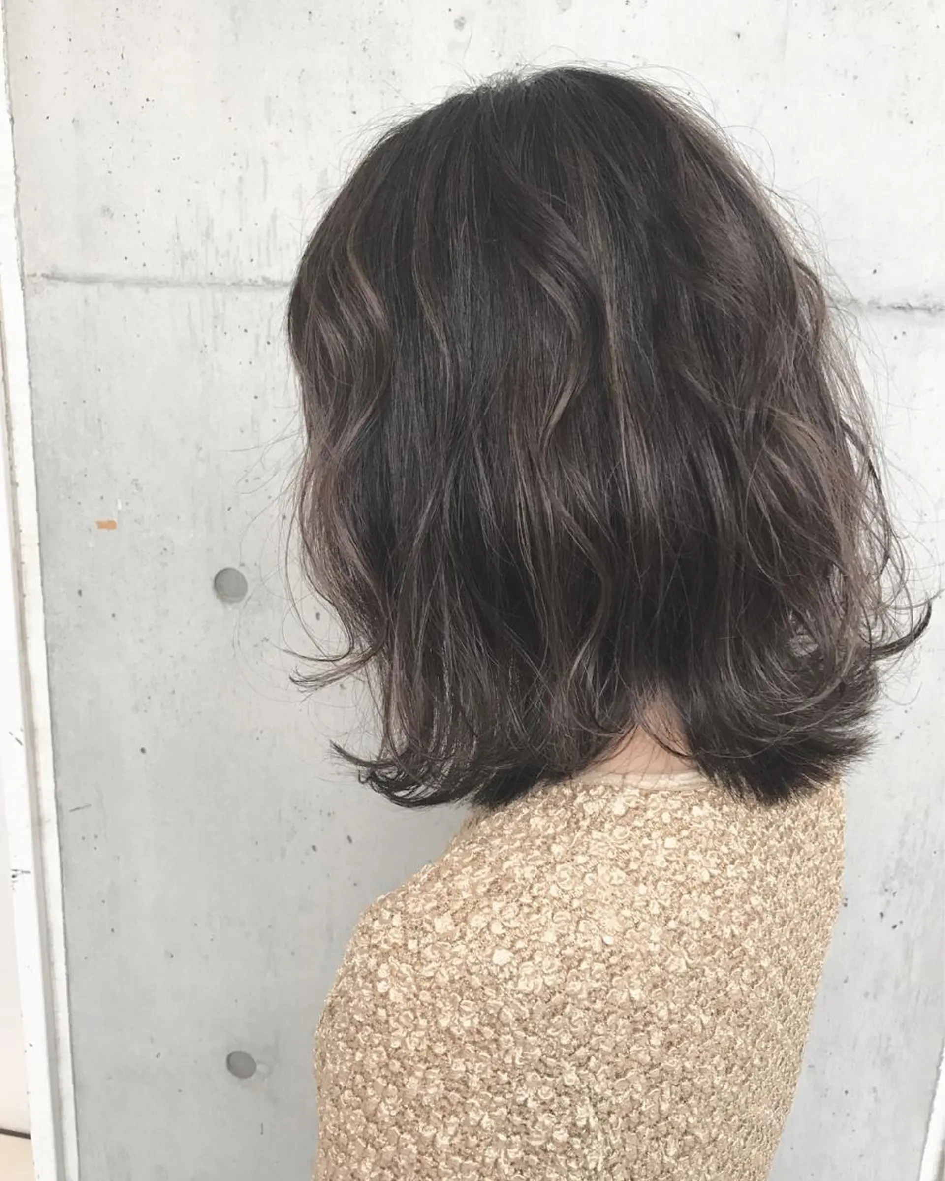 ミディアム カラー グレージュ ハイライトカラー ハイライト &SONS所属・&SONS 小林亨のヘアスタイル