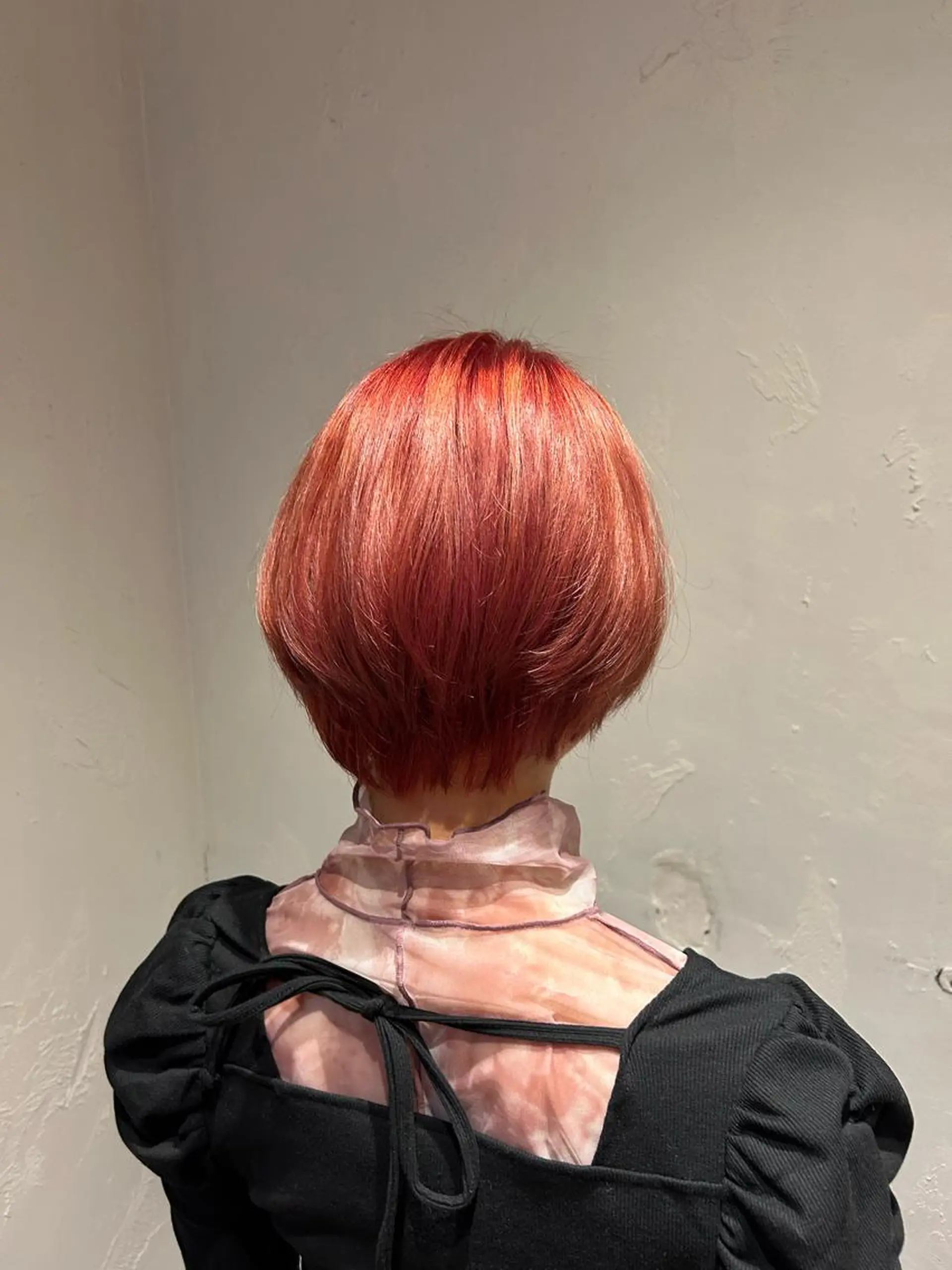 ショート カラー レッドカラー Lilly所属・成田 智彩のヘアスタイル