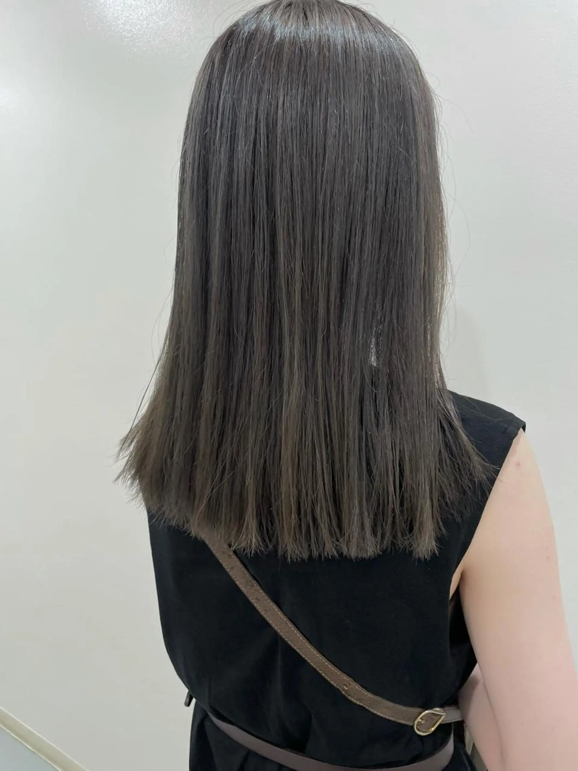 セミロング カラー akane .のヘアスタイル