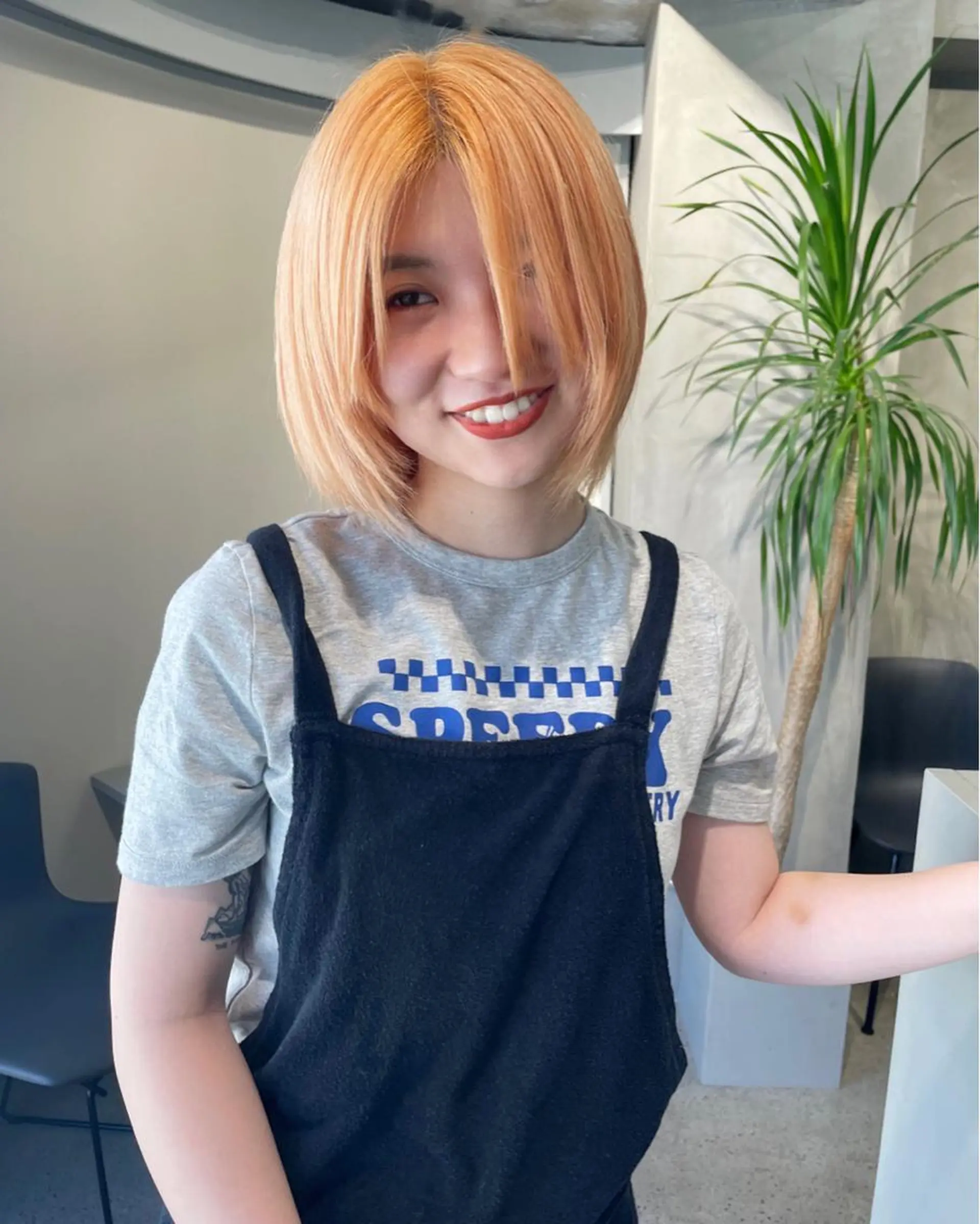 ショート カラー レイヤーパーマ🪐 伽羅のヘアスタイル