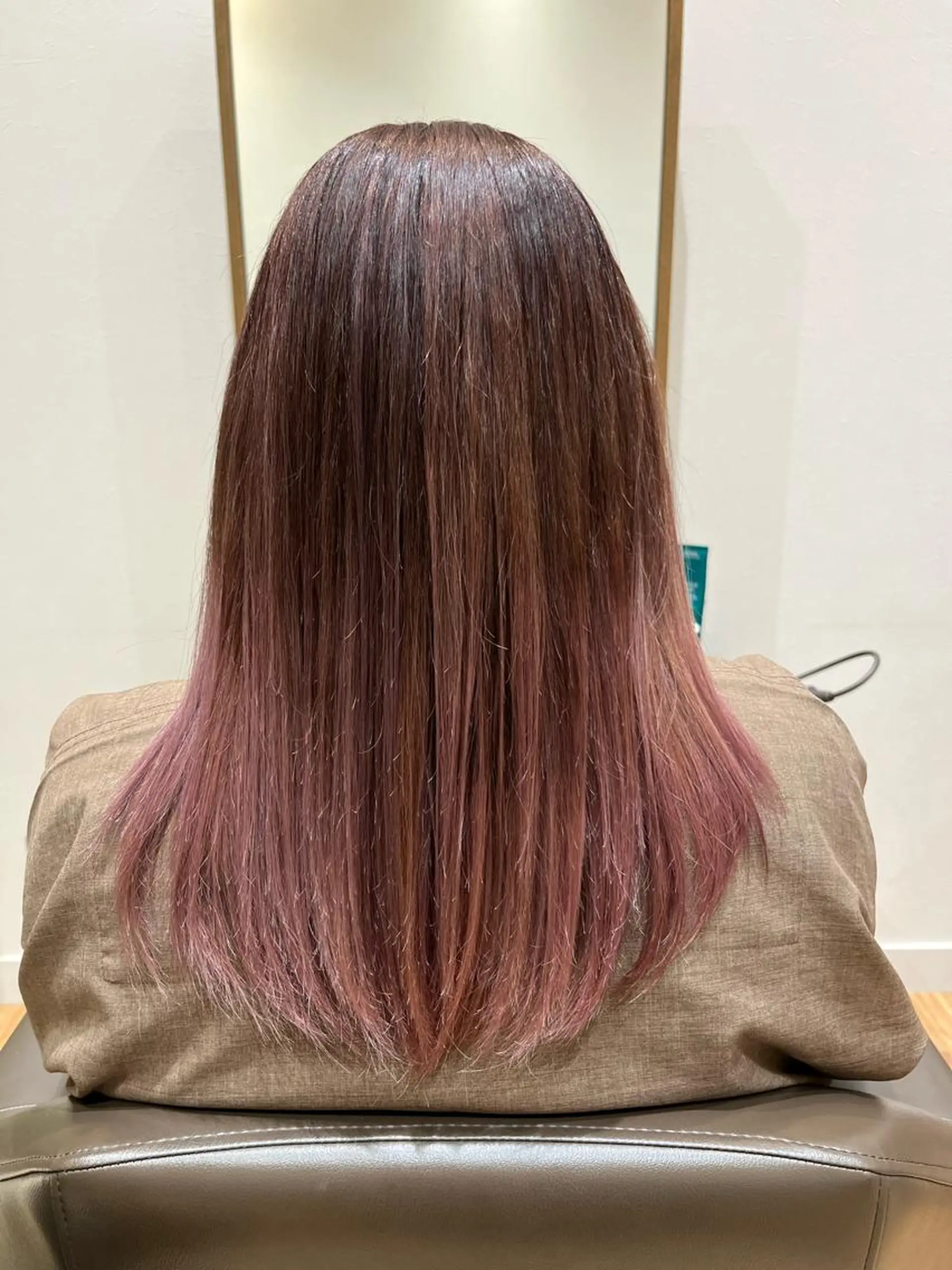 セミロング 🎀ツヤ暖色カラー 🎀大塚ナオミのヘアスタイル