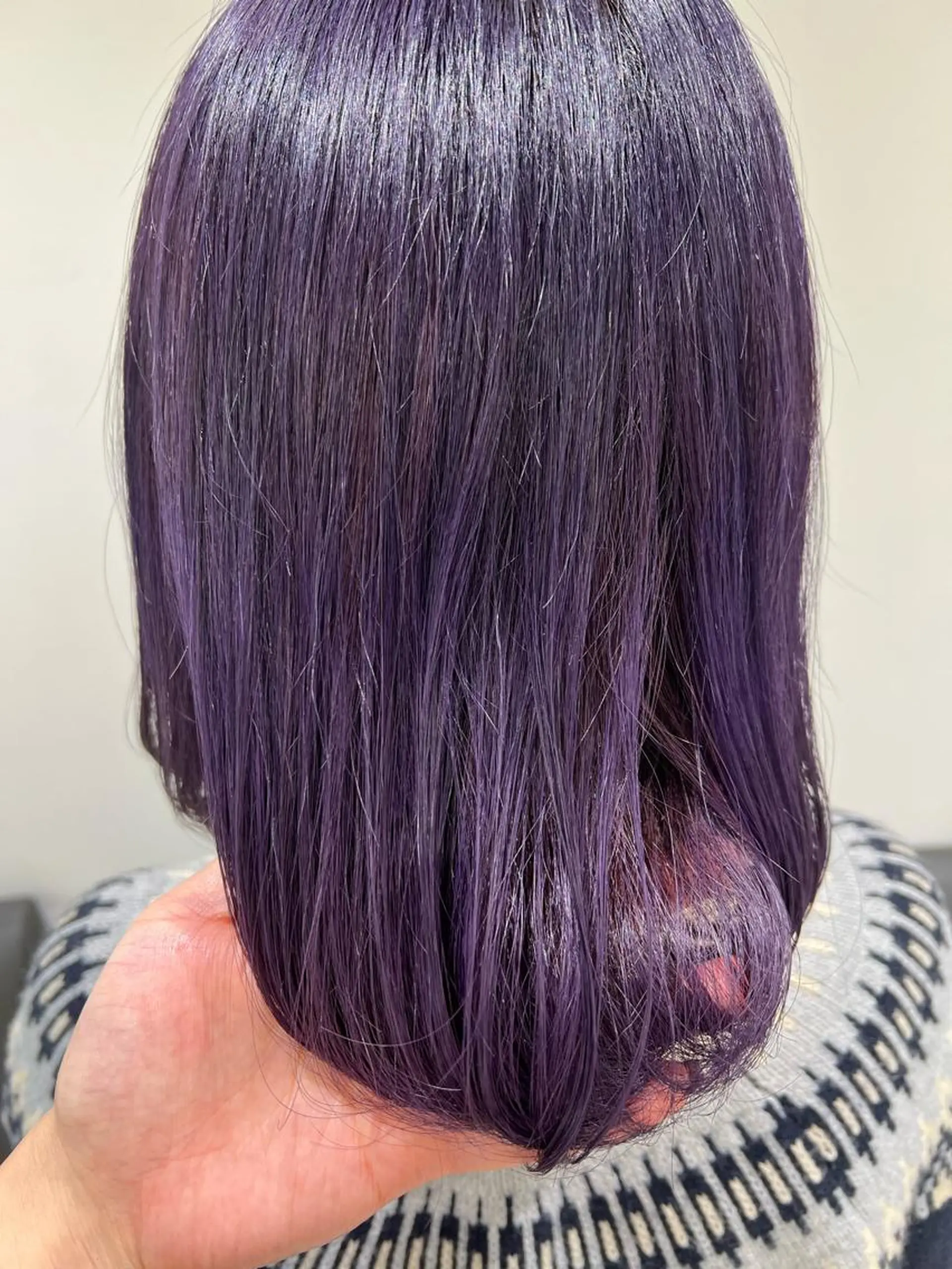 ミディアム カラー アッシュ ブリーチ ラベンダーカラー 【暖色カラー特化】 中山由梨のヘアスタイル