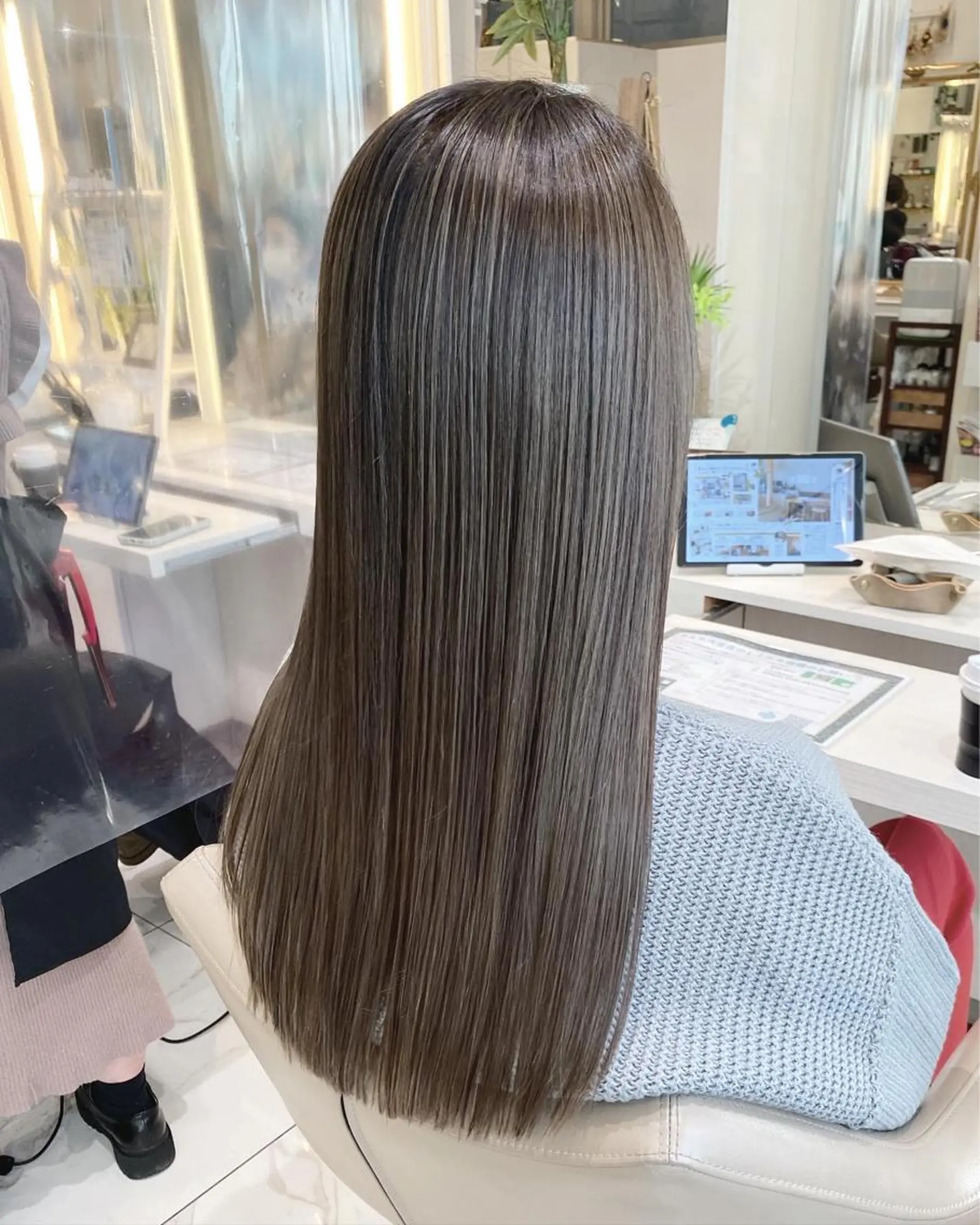 ロング カラー バレイヤージュ 髪質改善 レイヤーカット カット ヘアカラー トリートメント 山崎俊輔/髪質改善 /バレイヤージュのヘアスタイル