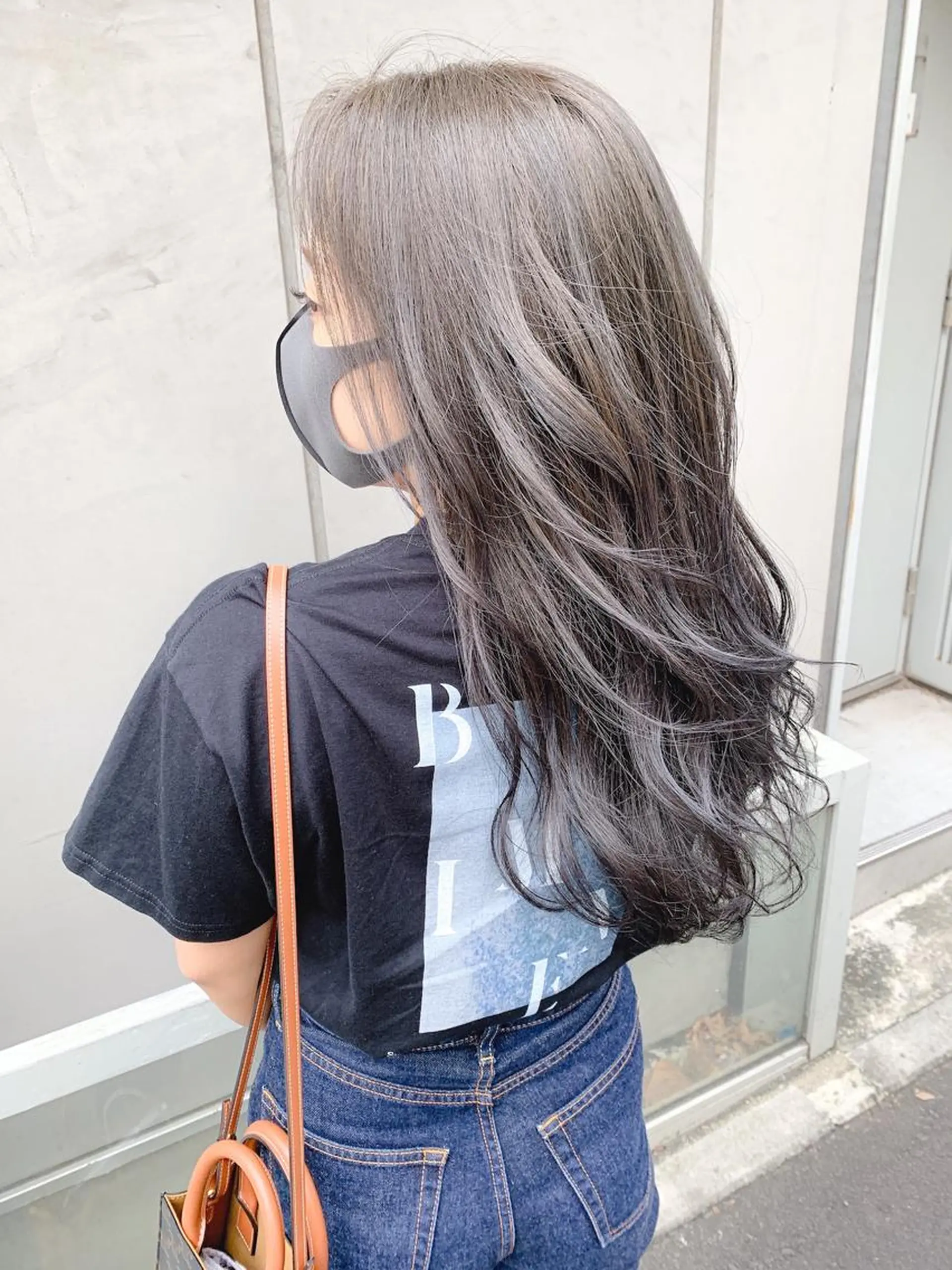 セミロング カラー パーマ ブリーチ グレージュ ハイトーンカラー ブリーチなしカラー 大人かわいい💍🤍 ボブ/ショートボブのヘアスタイル