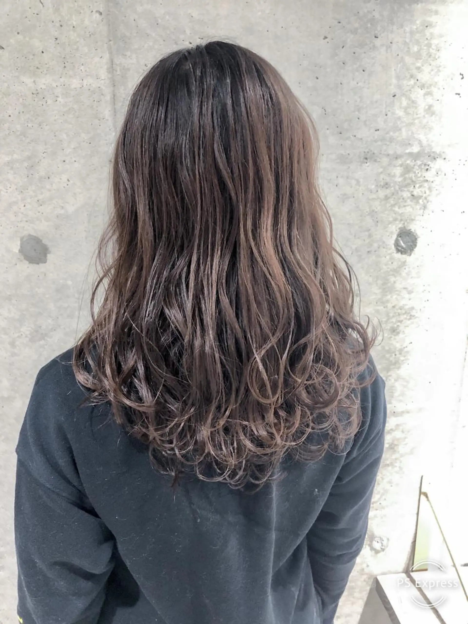 セミロング カラー ヘアカラー LA KING GINZA TOKYO所属・🧡ショートの達人 🧡SHOのヘアスタイル