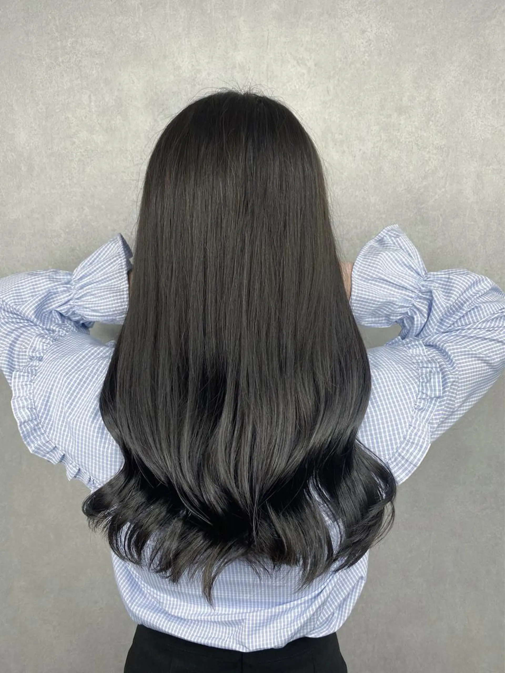 ロング ヘアカラー トリートメント _White所属・ＳＨＩ ＺＵのヘアスタイル