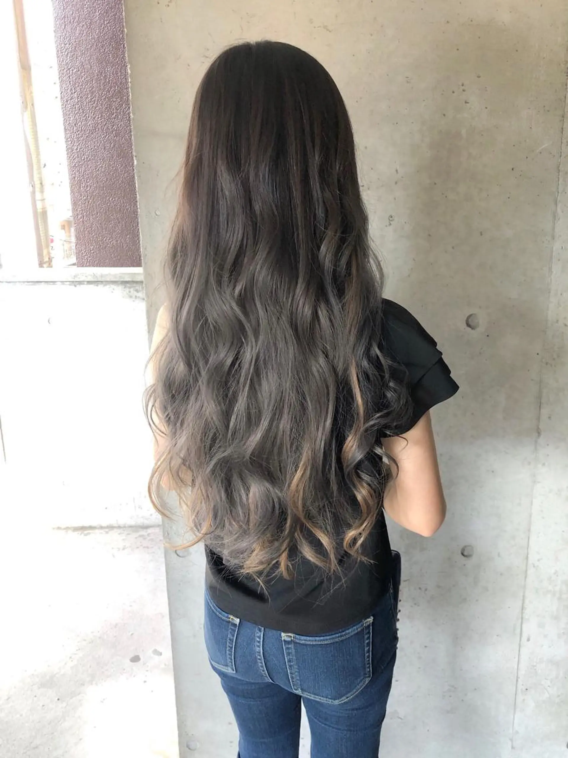 ロング カラー グラデーションカラー ロング 是枝 さくらのヘアスタイル