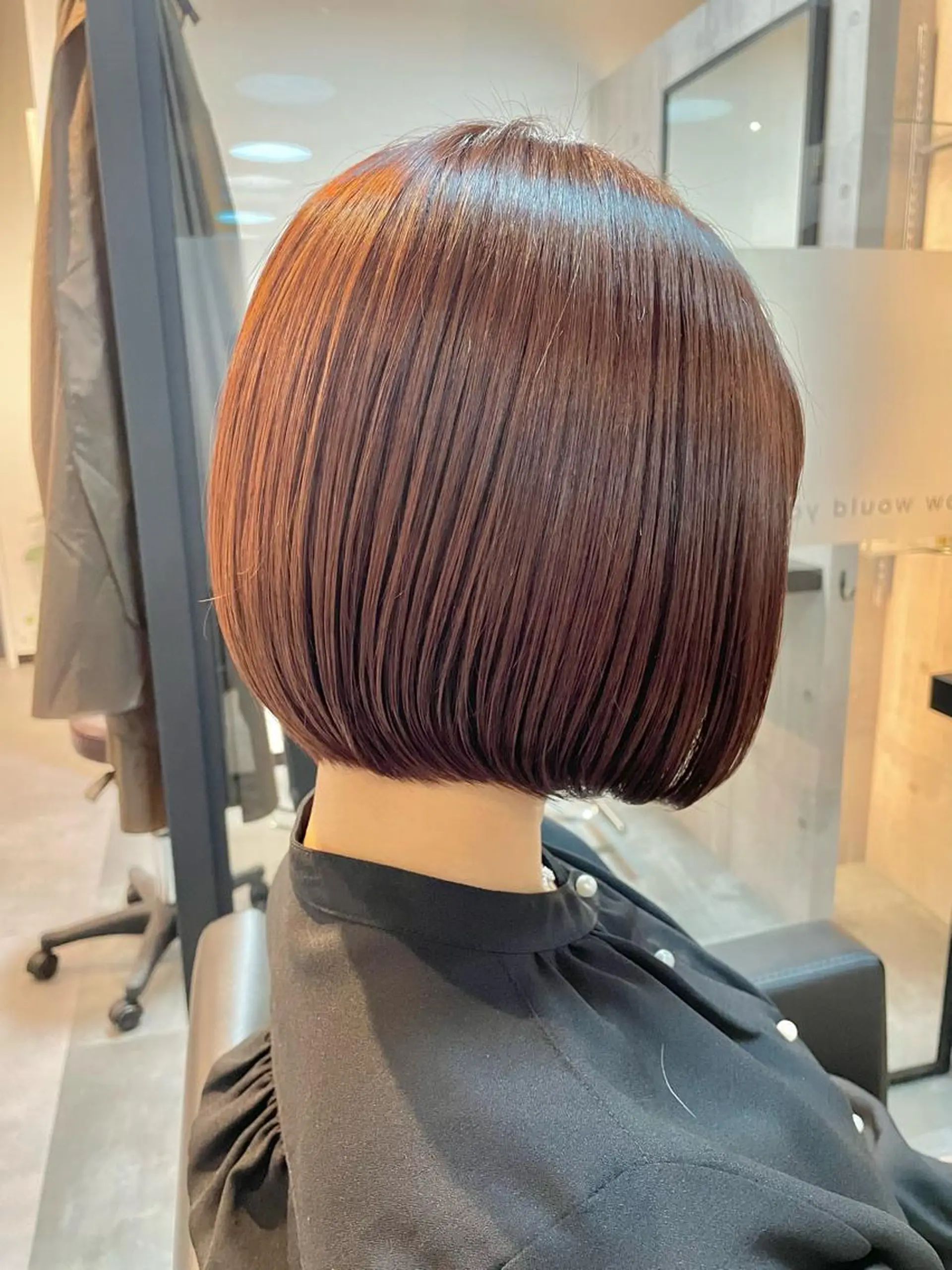 ショート カラー カット 👑髪質改善カラー 中垣斗希のヘアスタイル