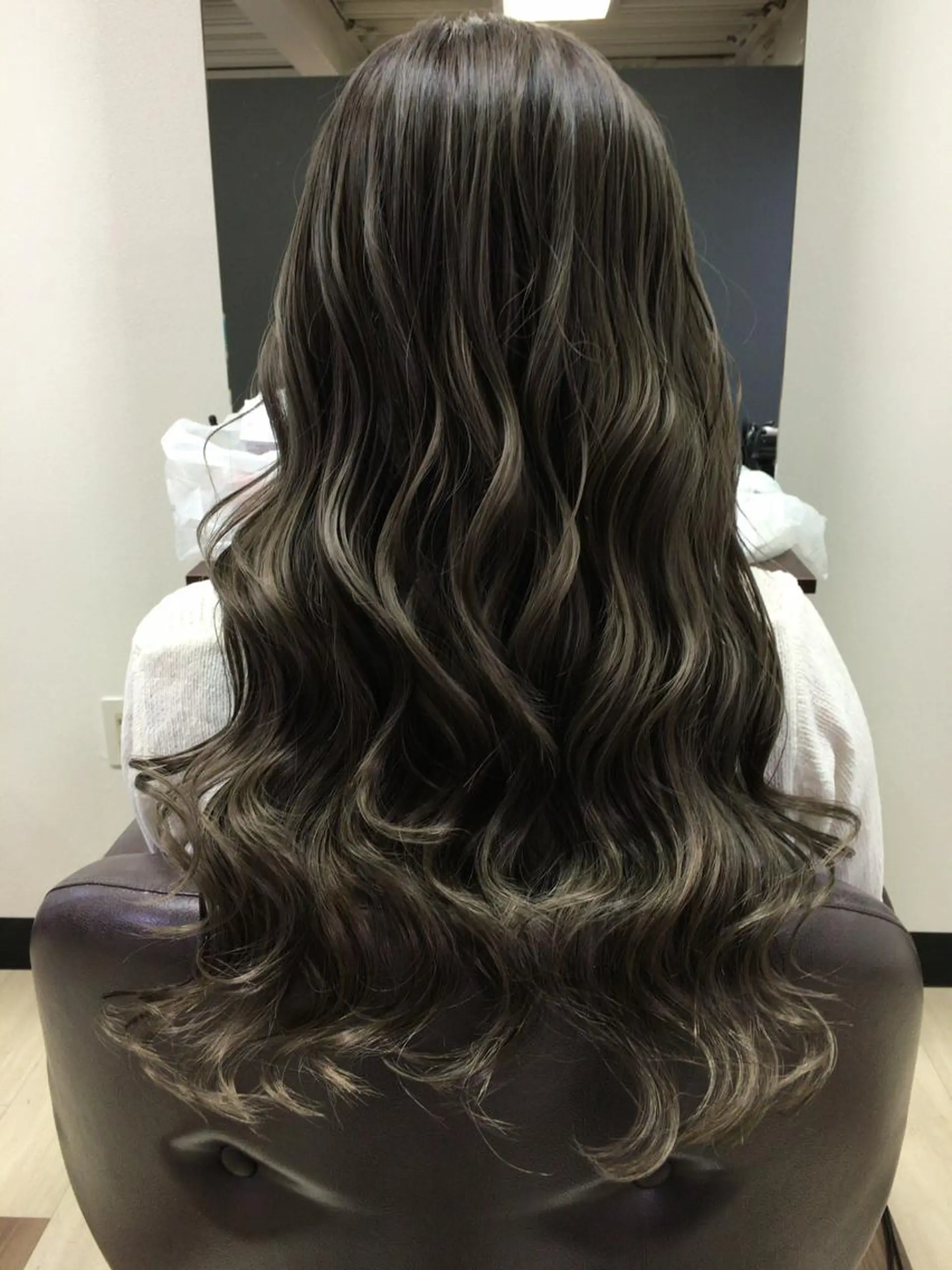 ミディアム カラー ハイライトカラー ハイライト カット ヘアカラー トリートメント U&i所属・大塚 貴之のヘアスタイル