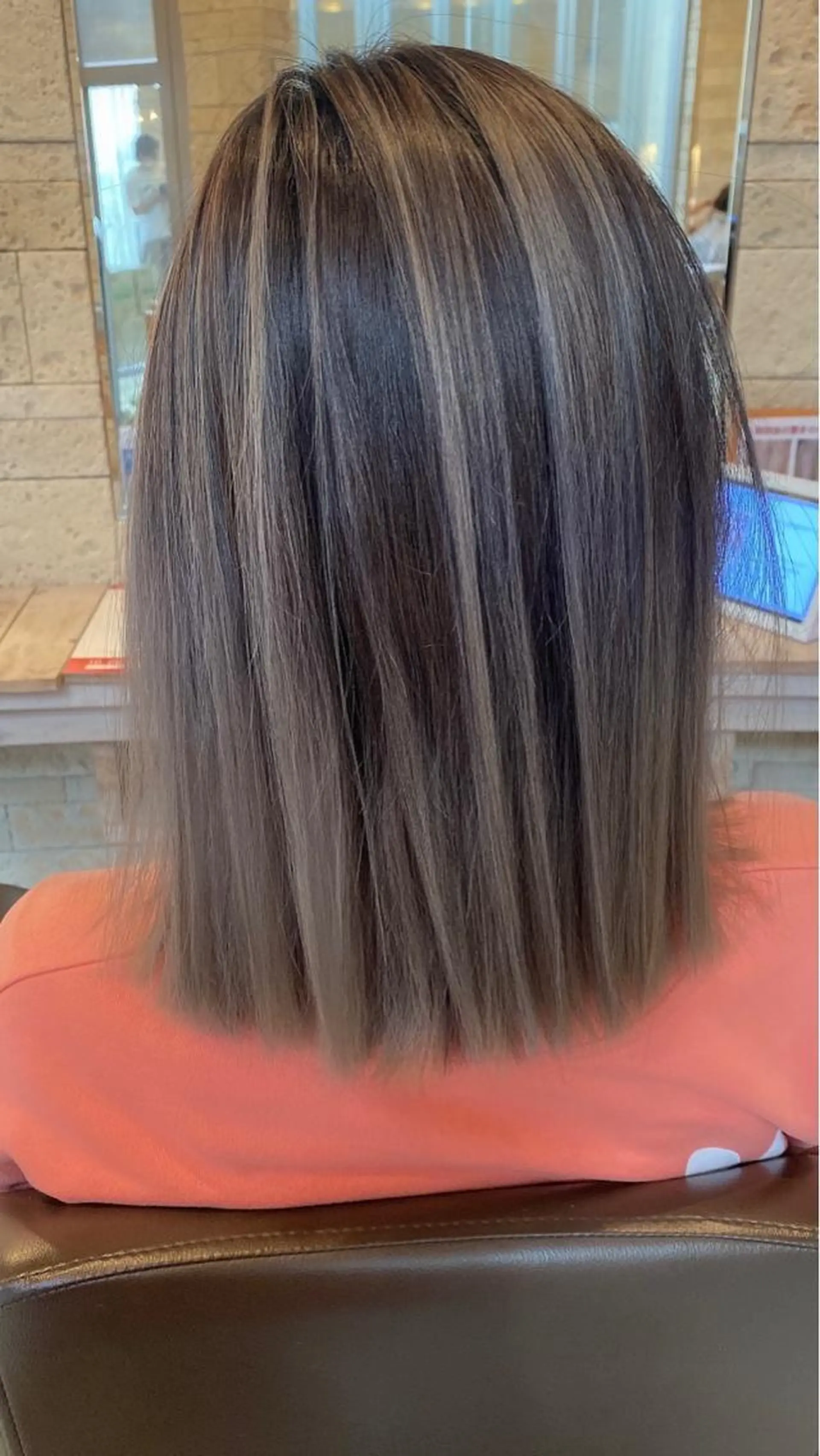 ショート カラー バレイヤージュ ベージュカラー レイヤーカット ヘアカラー 小塚 和眞のヘアスタイル