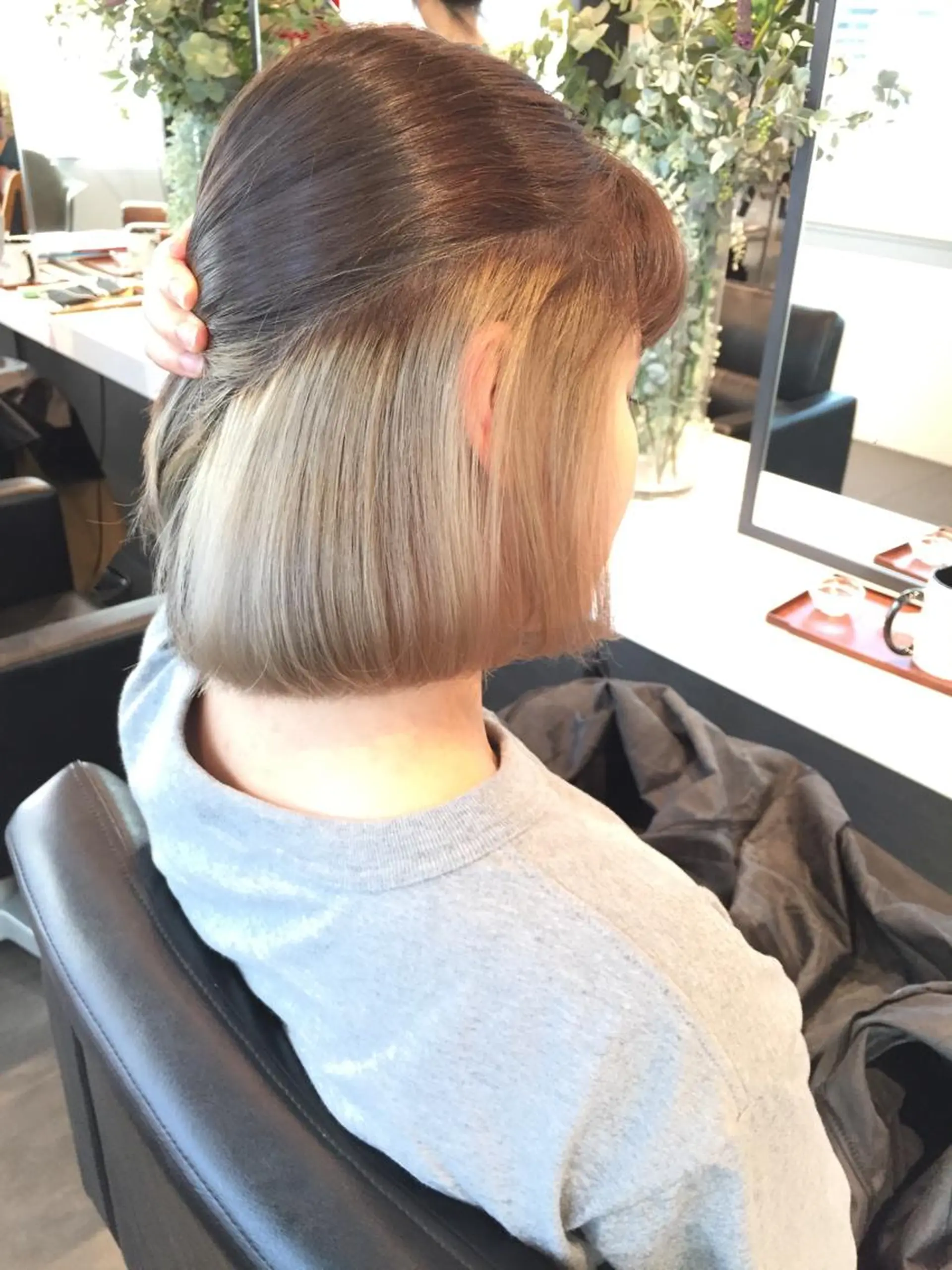 ショート カラー ブリーチ 大西 直人のヘアスタイル