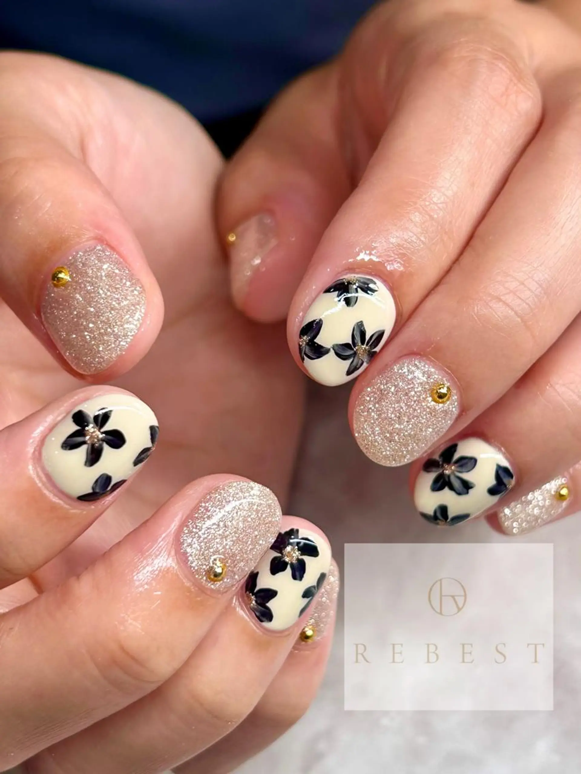 ネイル REBEST 四條畷店のマツエク・マツパデザイン