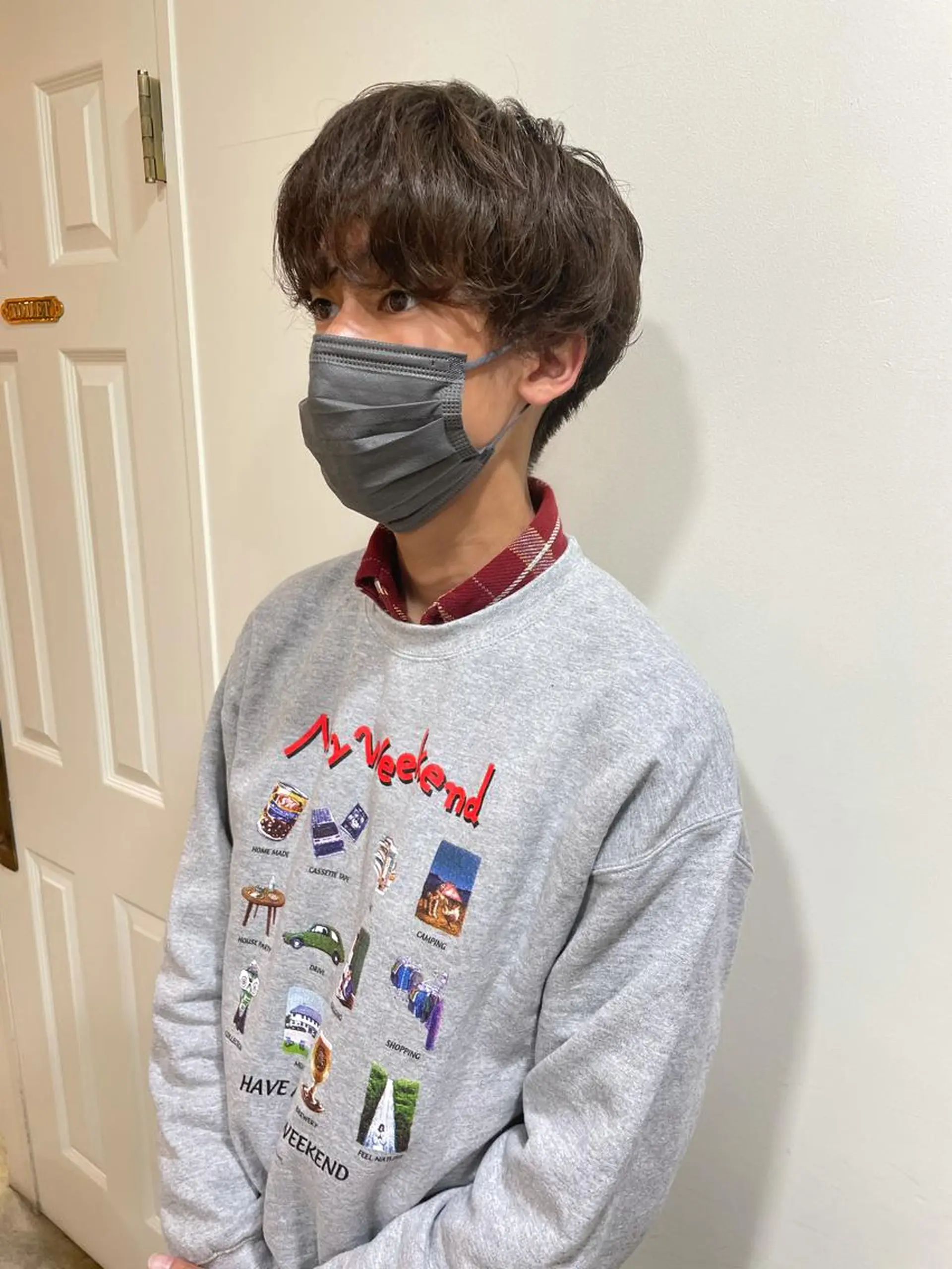 ショート パーマ メンズ MIOベージュカラー 柔らかいカラーのヘアスタイル