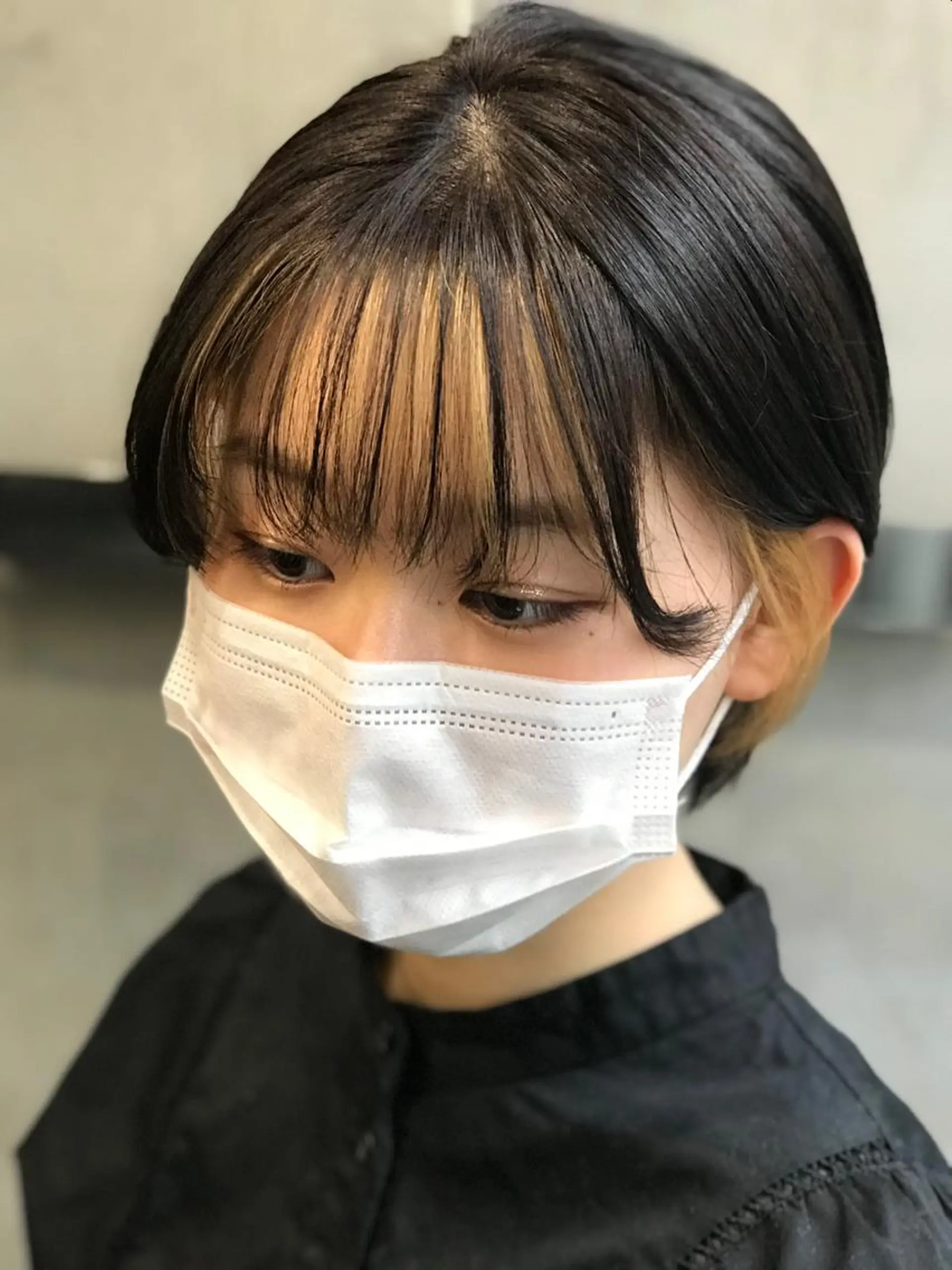 ショート カラー ミストバング  フェイスフレーミング 🎨美大卒美容師🎨 まっきーのヘアスタイル