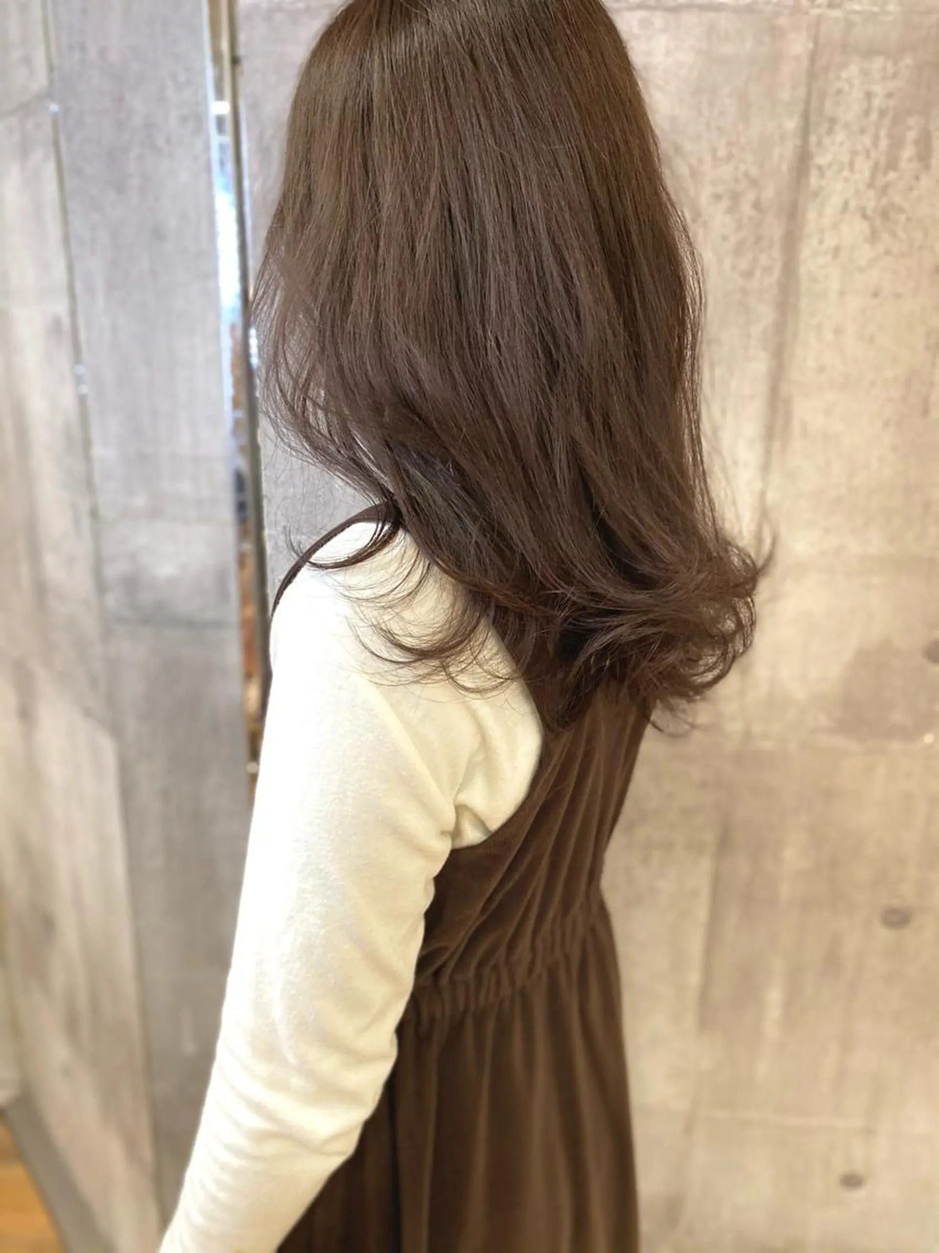 ミディアム カラー カット ヘアカラー トリートメント 髪質改善ｶﾗｰ ｹｱﾌﾞﾘｰﾁ/ﾀﾑのヘアスタイル