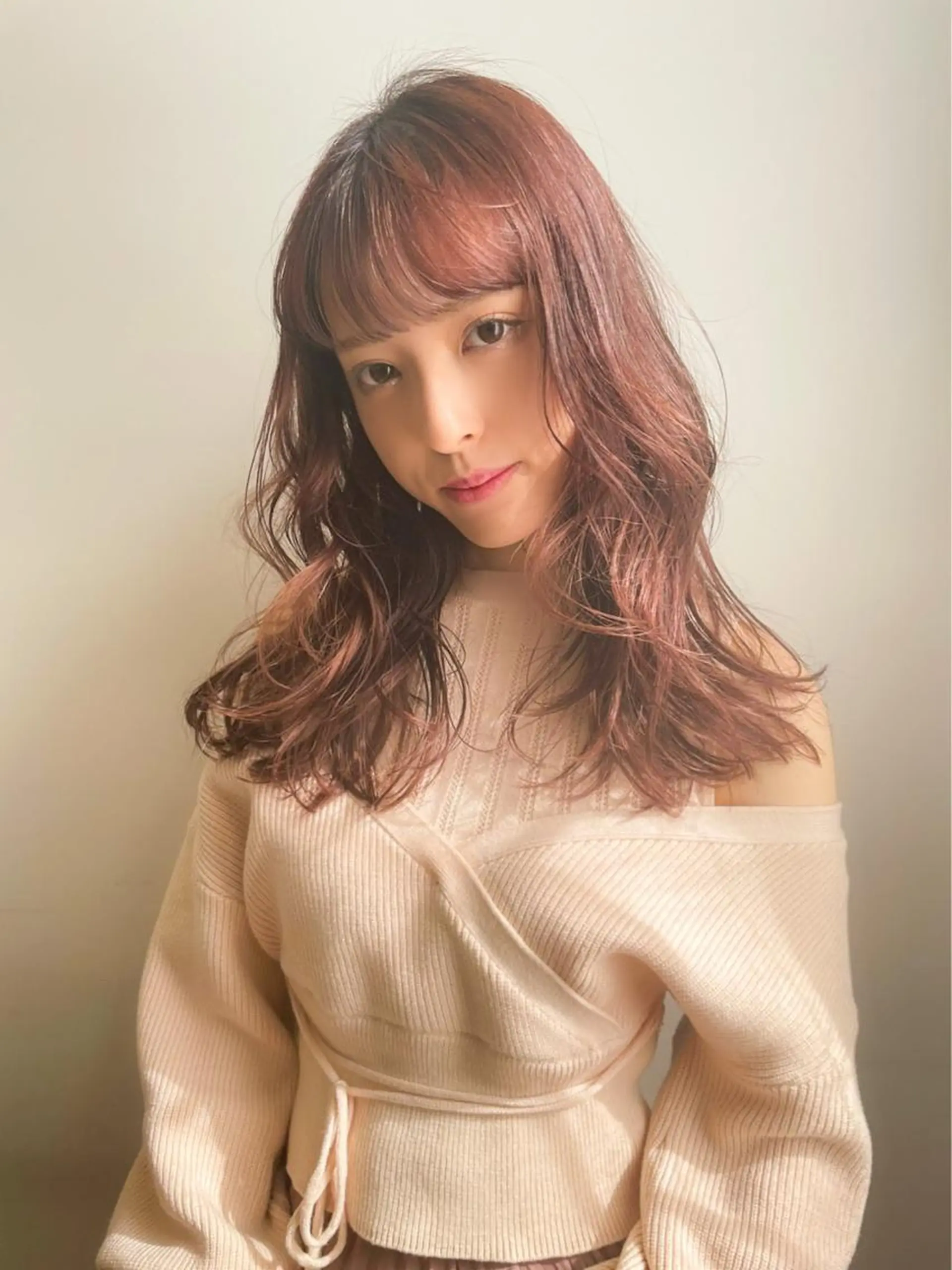 セミロング kiy by ioeのヘアスタイル