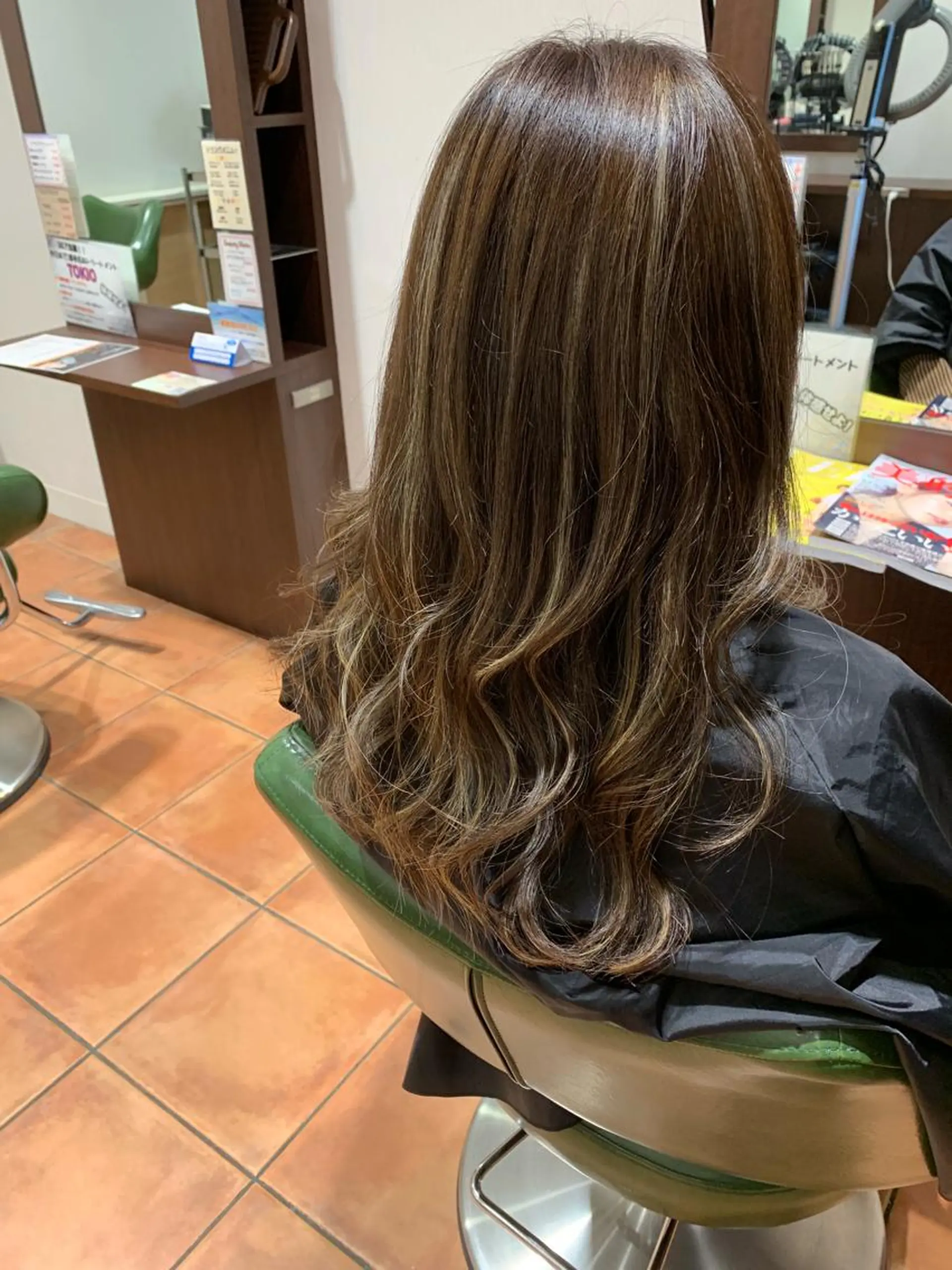 ミディアム カラーリスト菅澤 岳のヘアスタイル