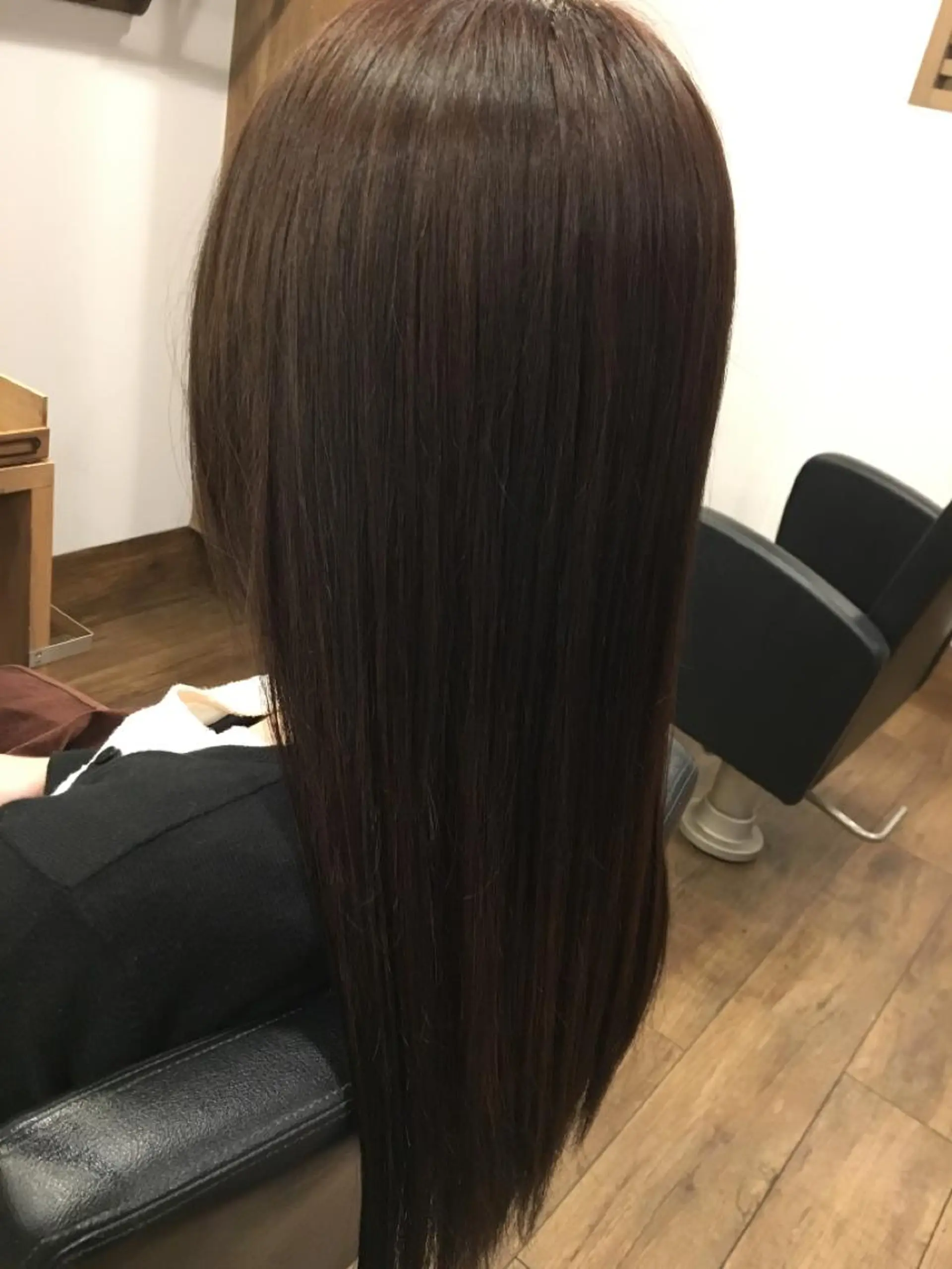 ロング 岡田 拓也のヘアスタイル